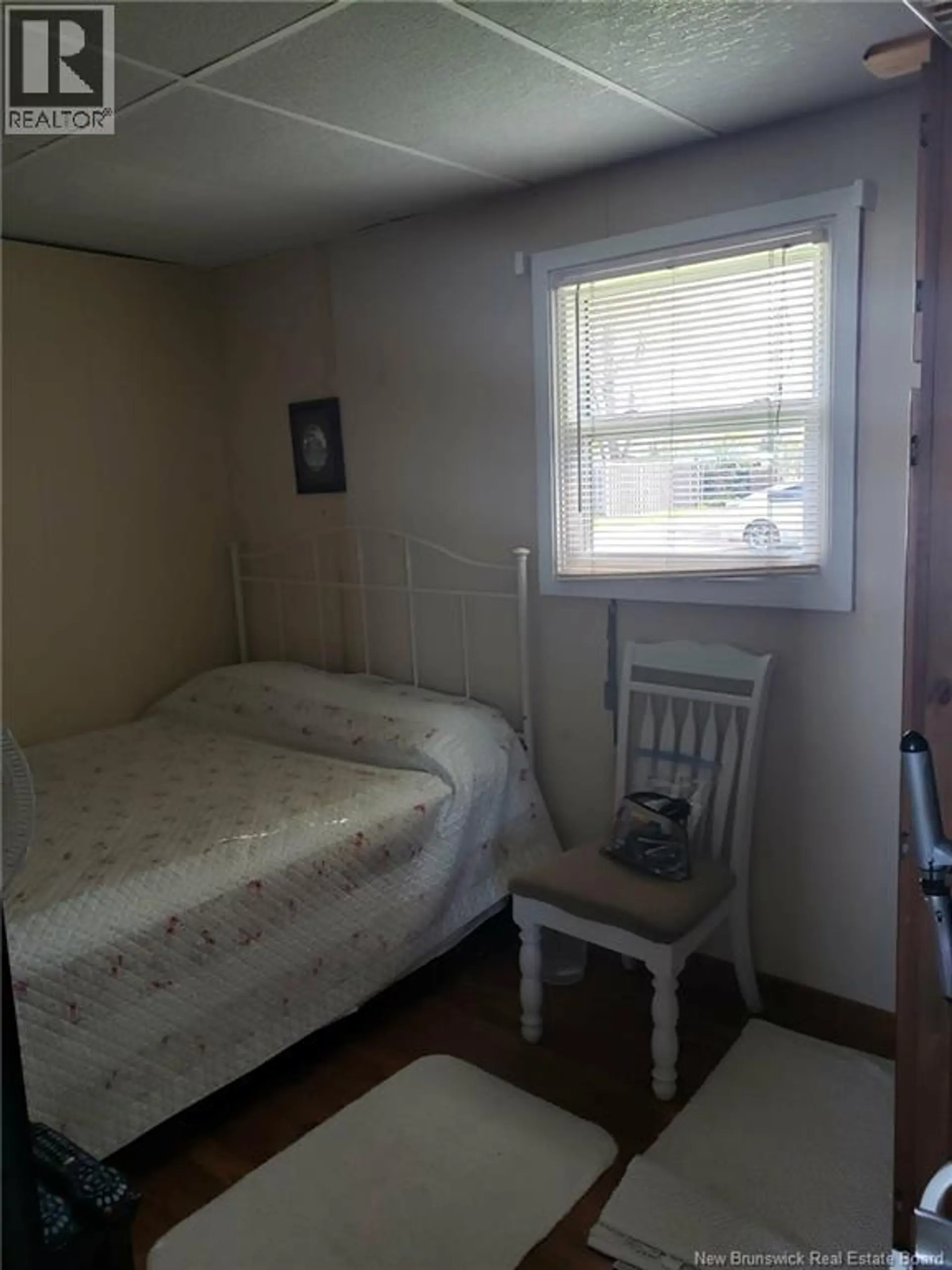 12 ALLISON LANE - Image 4