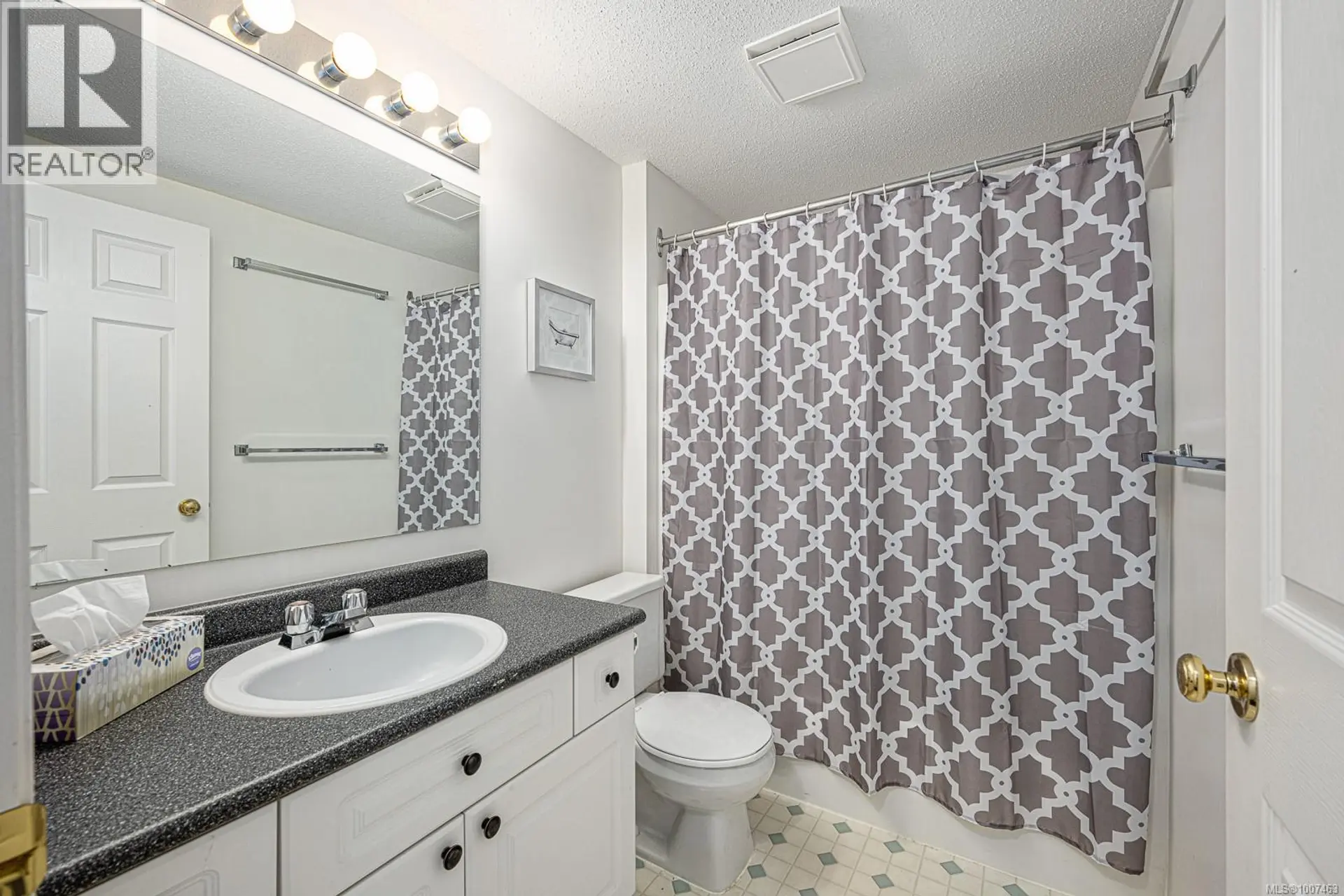 Property at #209 1105 HENRY RD, Courtenay, BC