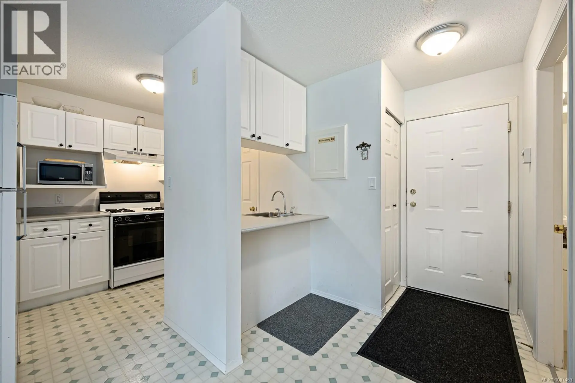 Property at #209 1105 HENRY RD, Courtenay, BC