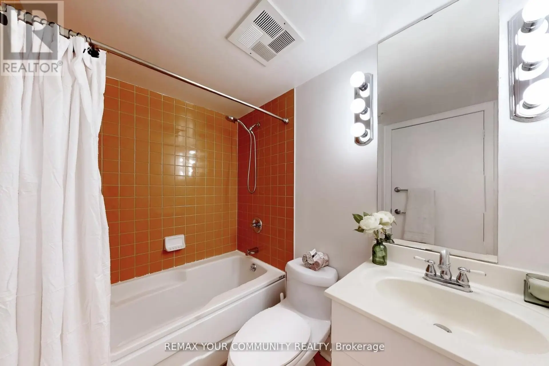 #124 415 JARVIS STREET - Image 13