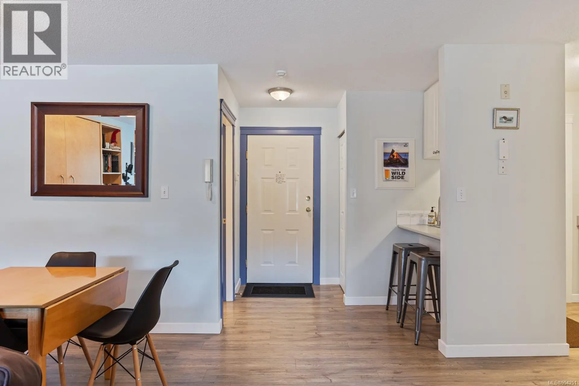 Property at #305 1105 HENRY RD, Courtenay, BC