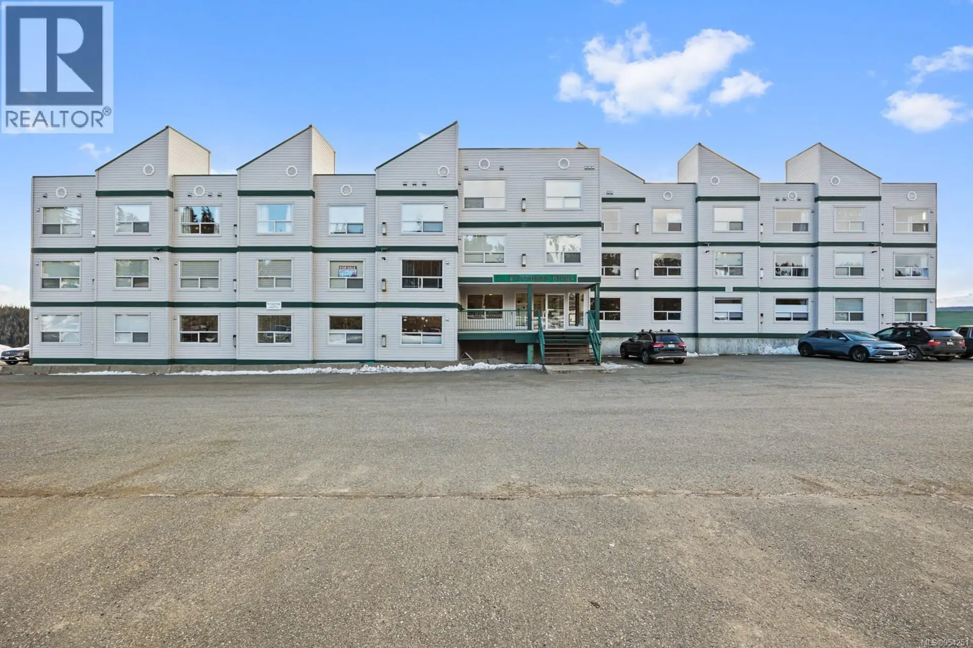 Property at #305 1105 HENRY RD, Courtenay, BC