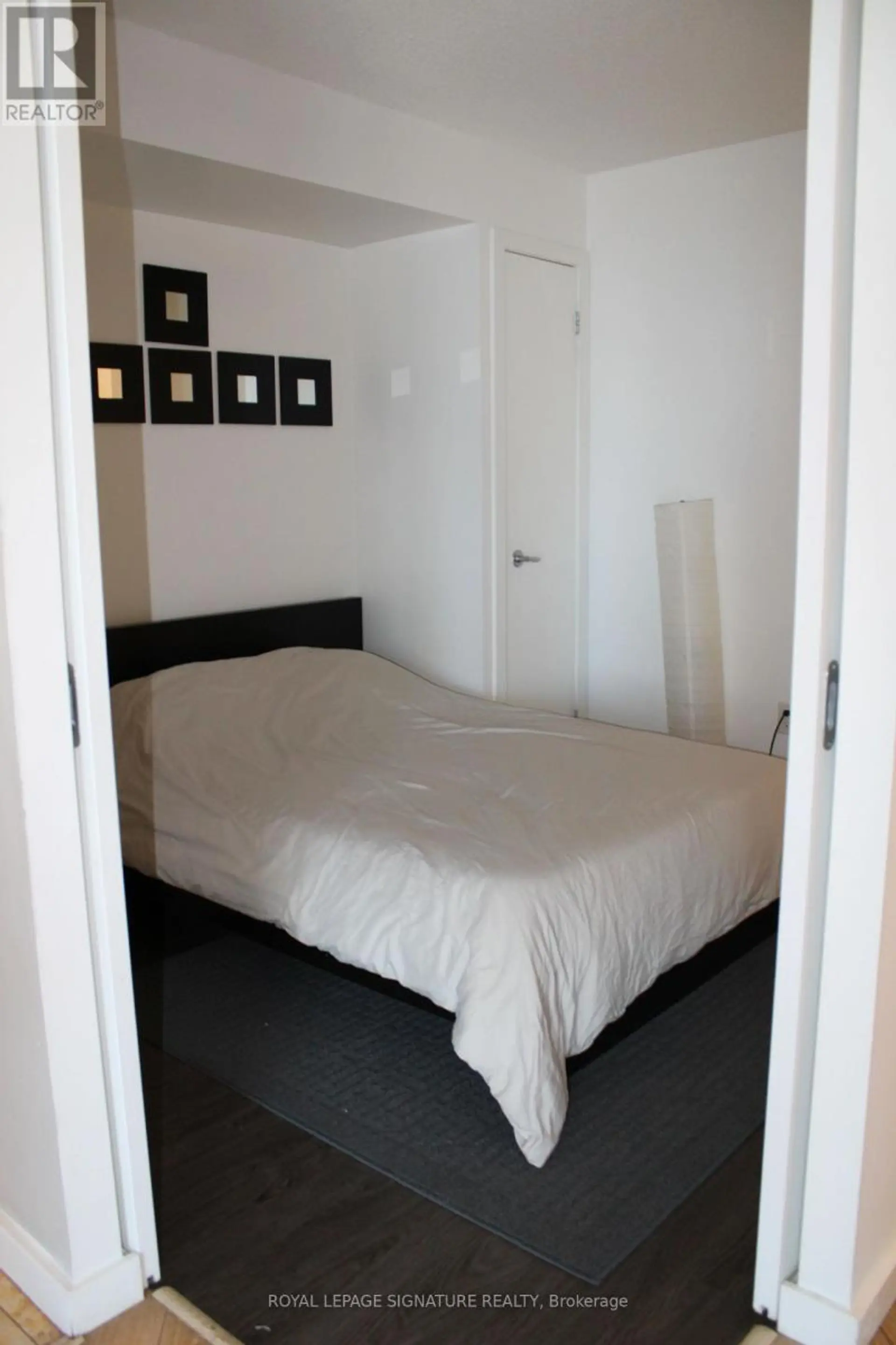 #611 8 YORK STREET - Image 13