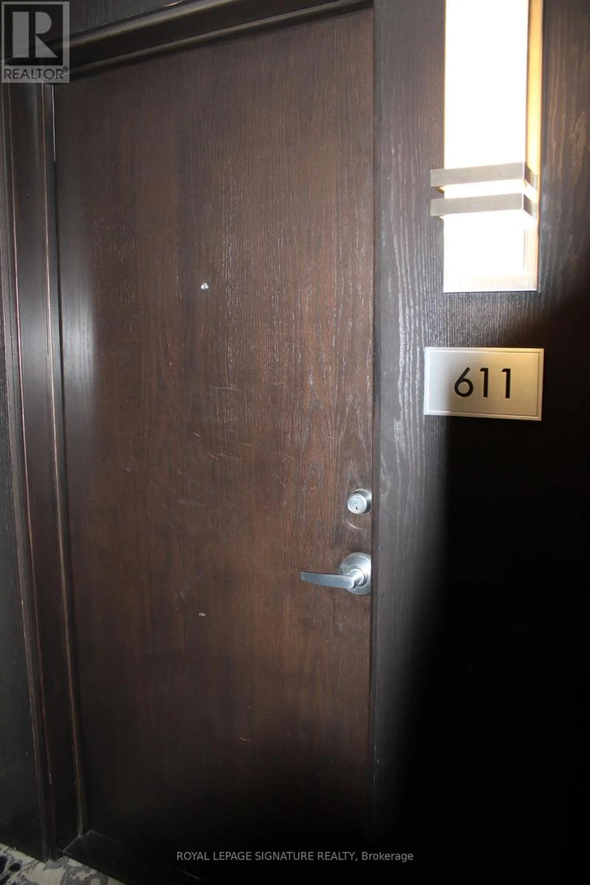 #611 8 YORK STREET - Image 3