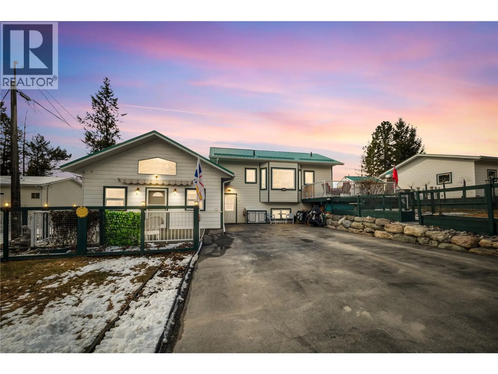 Property at 7527 Park Drive West, Radium Hot Springs, BC