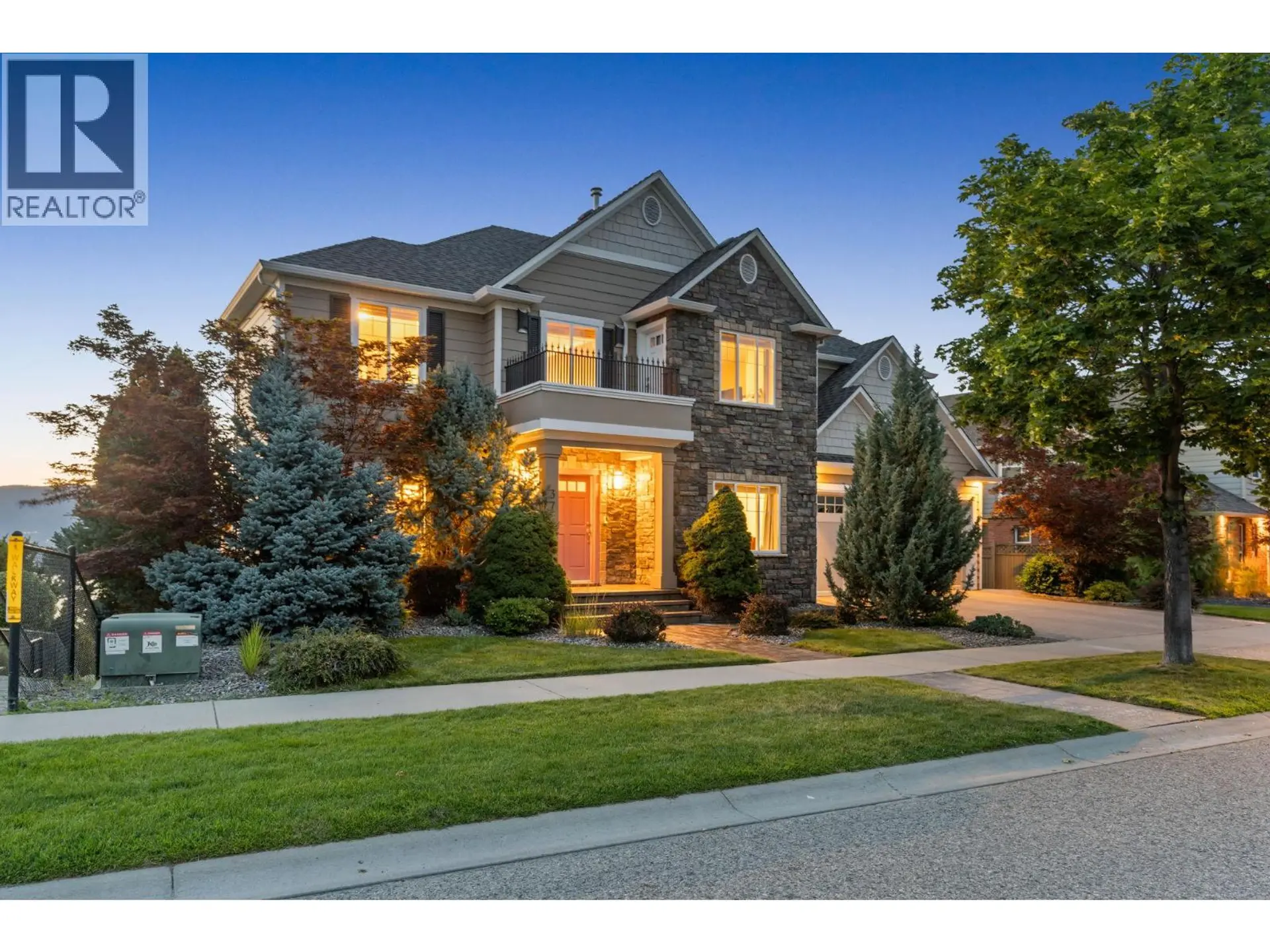 Property at 374 Quilchena Drive, Kelowna, BC