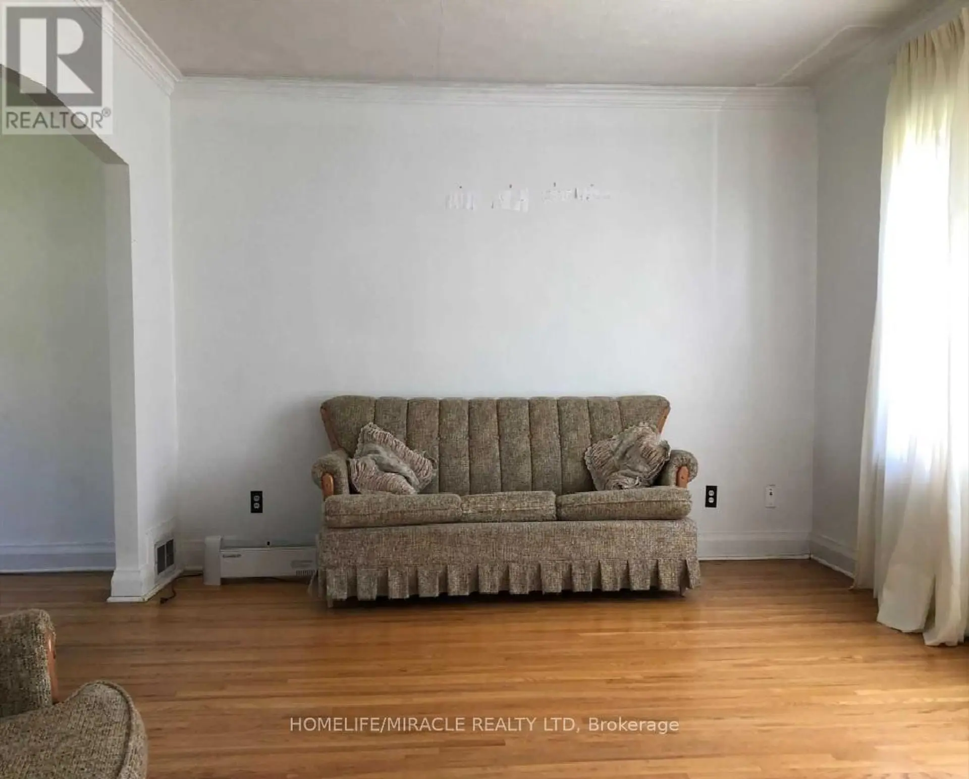 190 POYNTZ AVENUE - Image 4