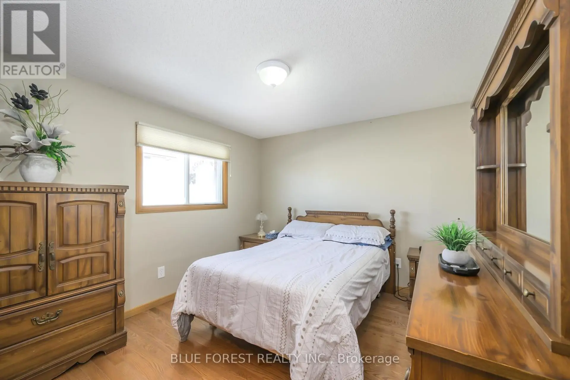 36 GOLFDALE CRESCENT - Image 10