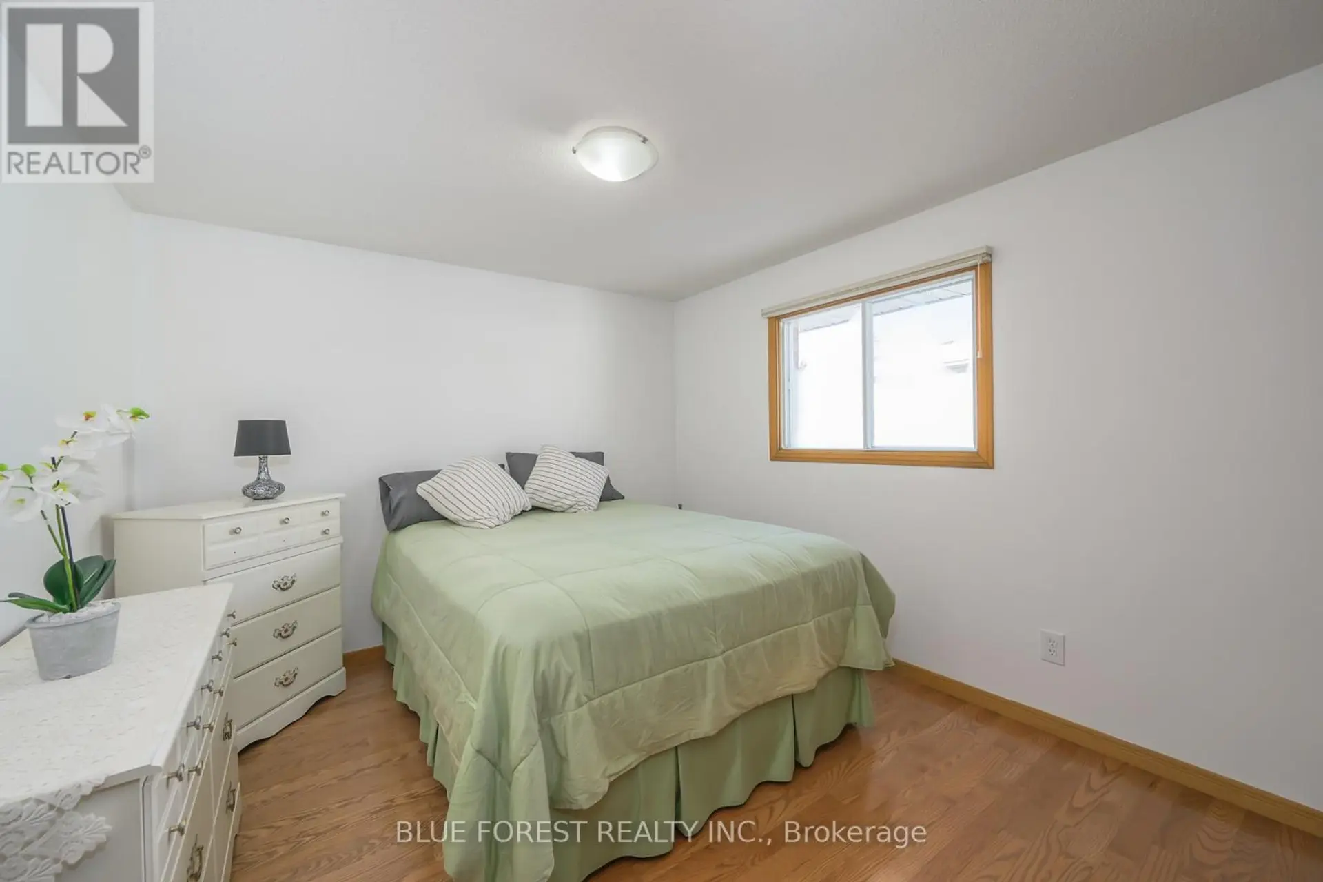 36 GOLFDALE CRESCENT - Image 11