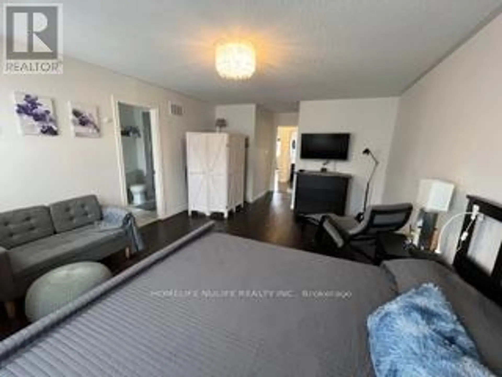 5534 MEADOWCREST AVENUE - Image 9