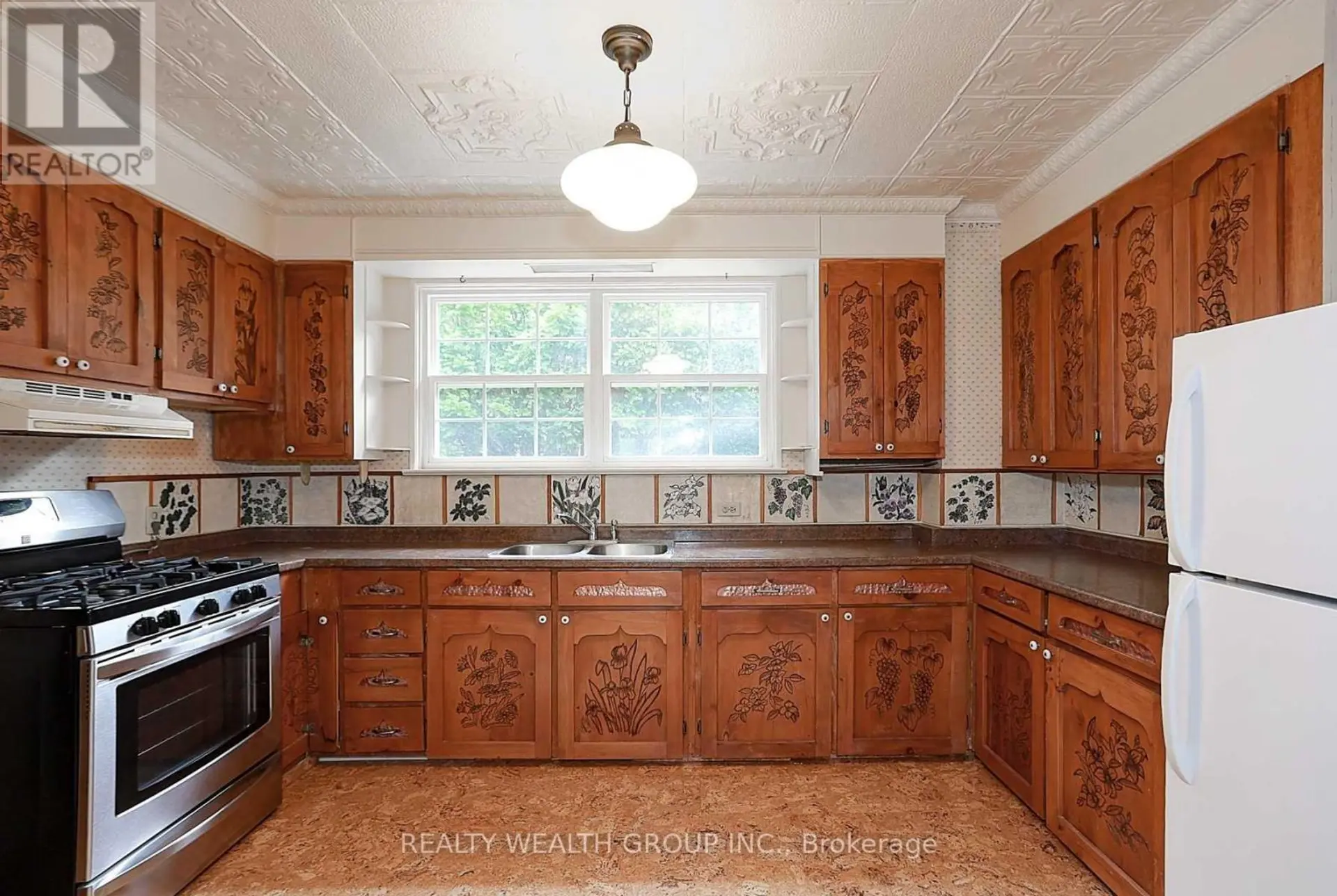 460 MAIN STREET - Image 3