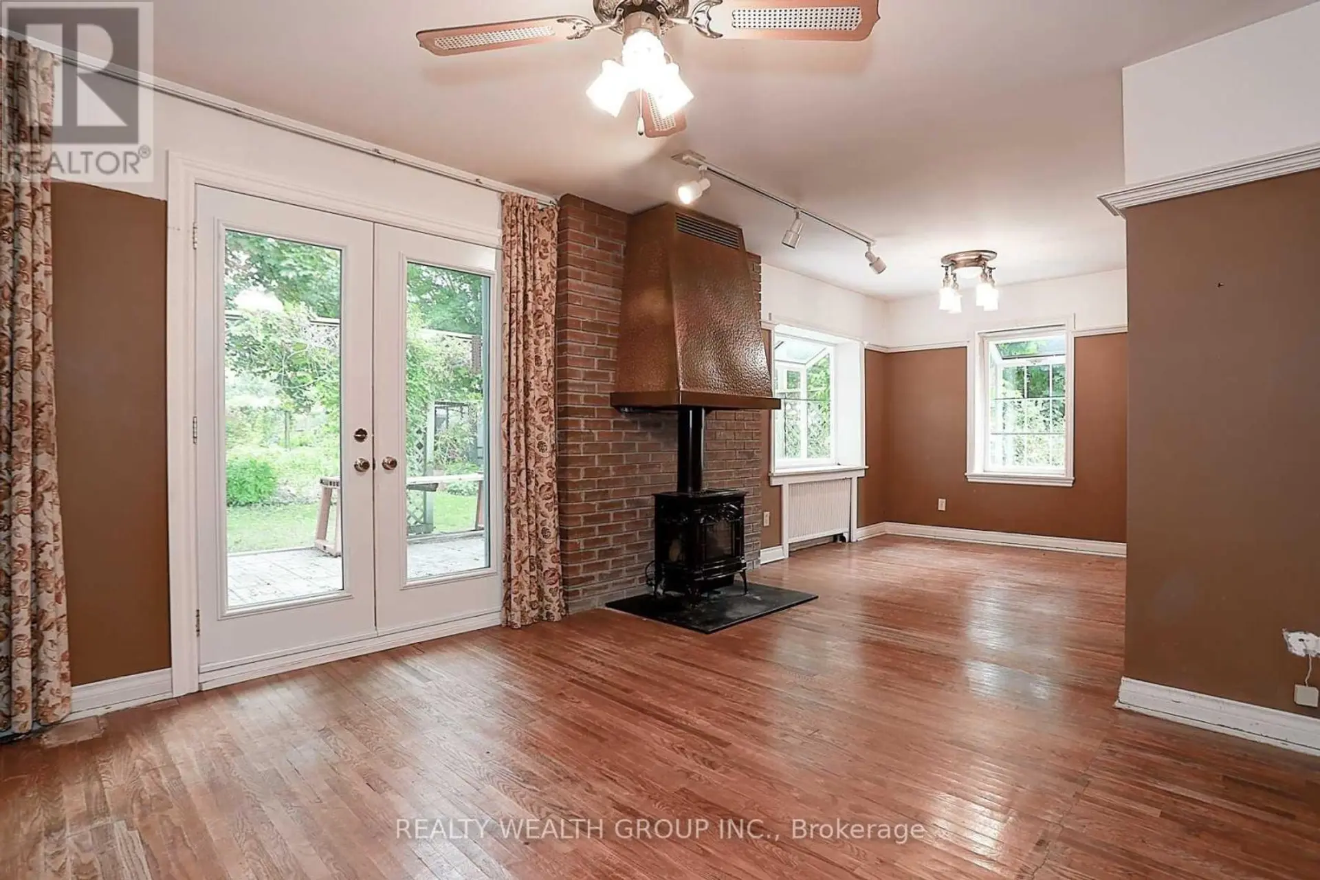 460 MAIN STREET - Image 4