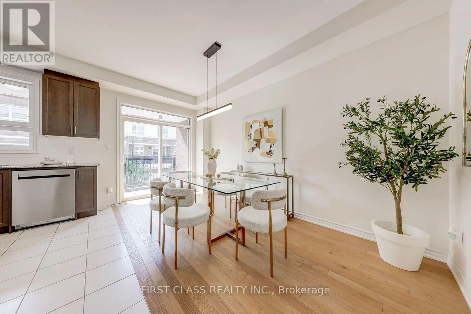 22 MASSACHUSETTS LANE - Image 7