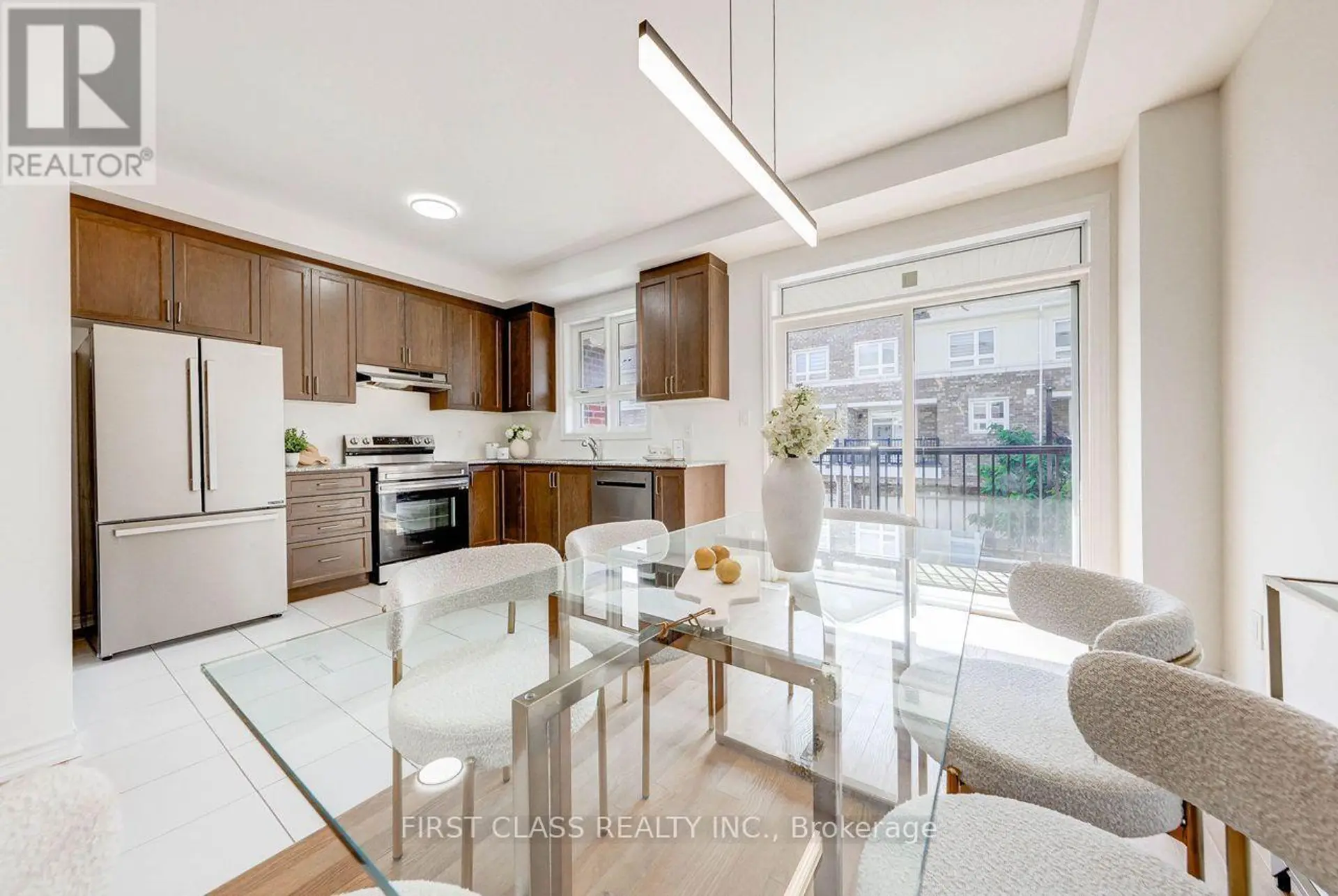 22 MASSACHUSETTS LANE - Image 8
