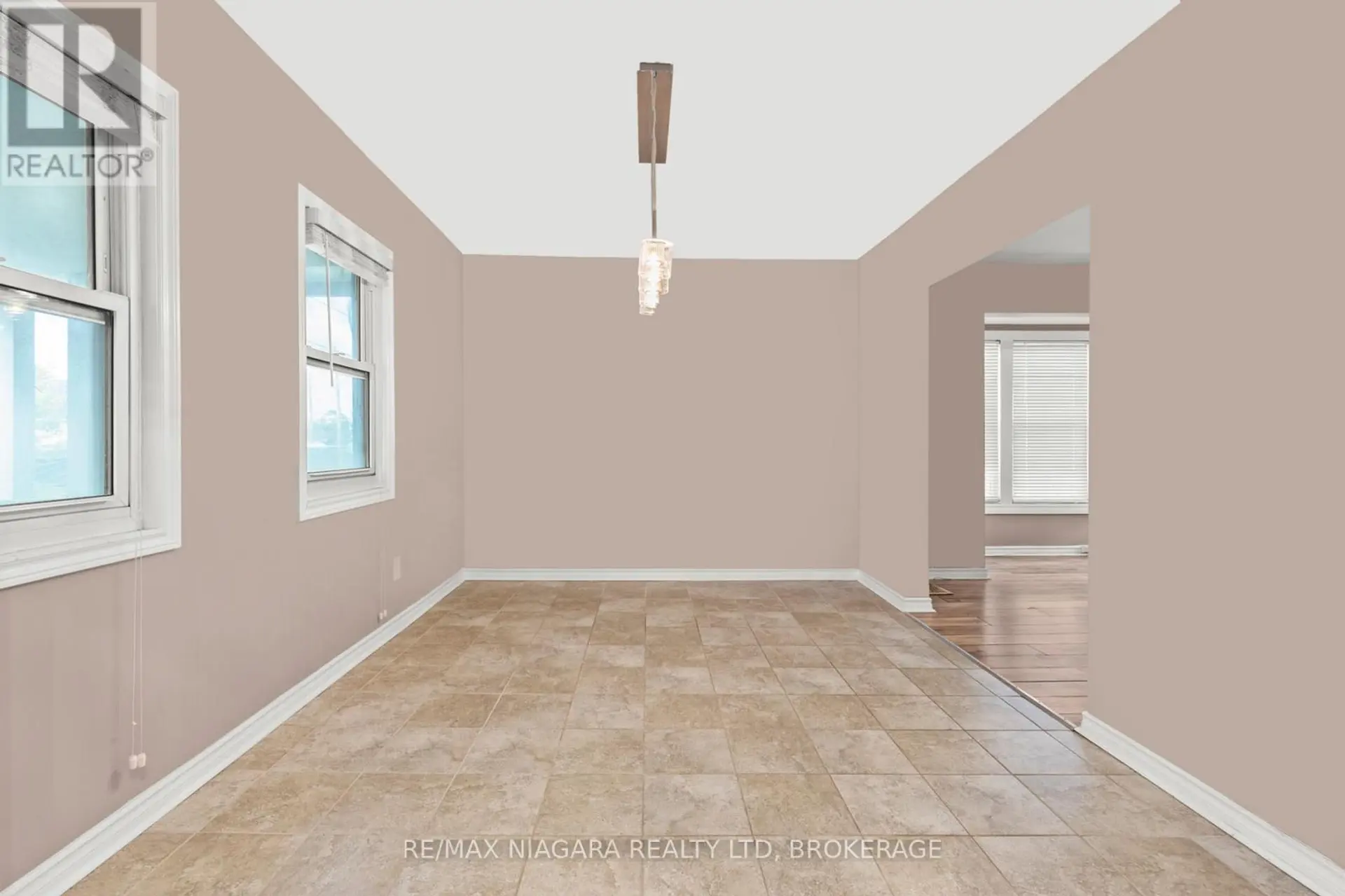 32 PAGE STREET - Image 7