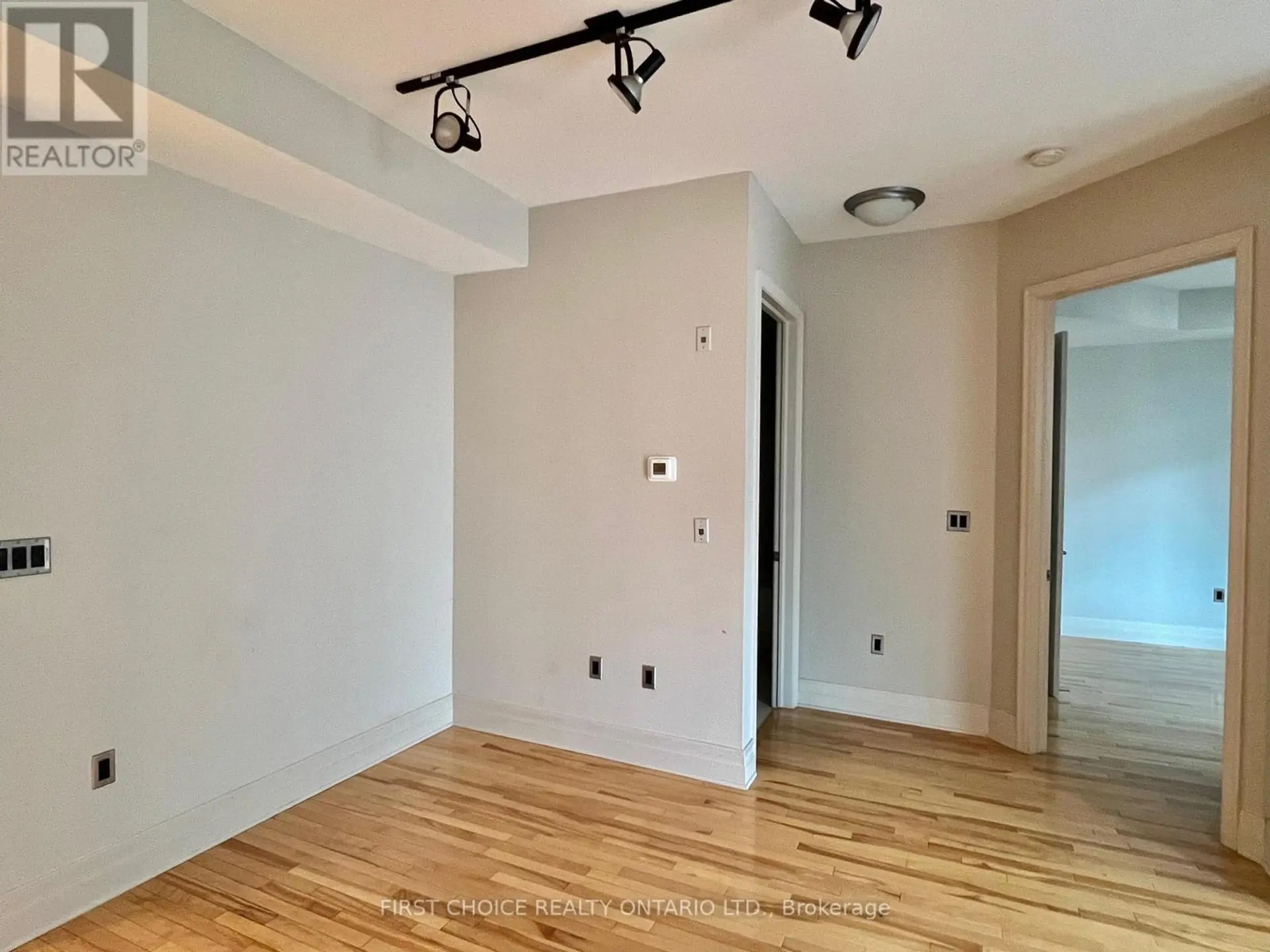 #805 375 LISGAR STREET - Image 9