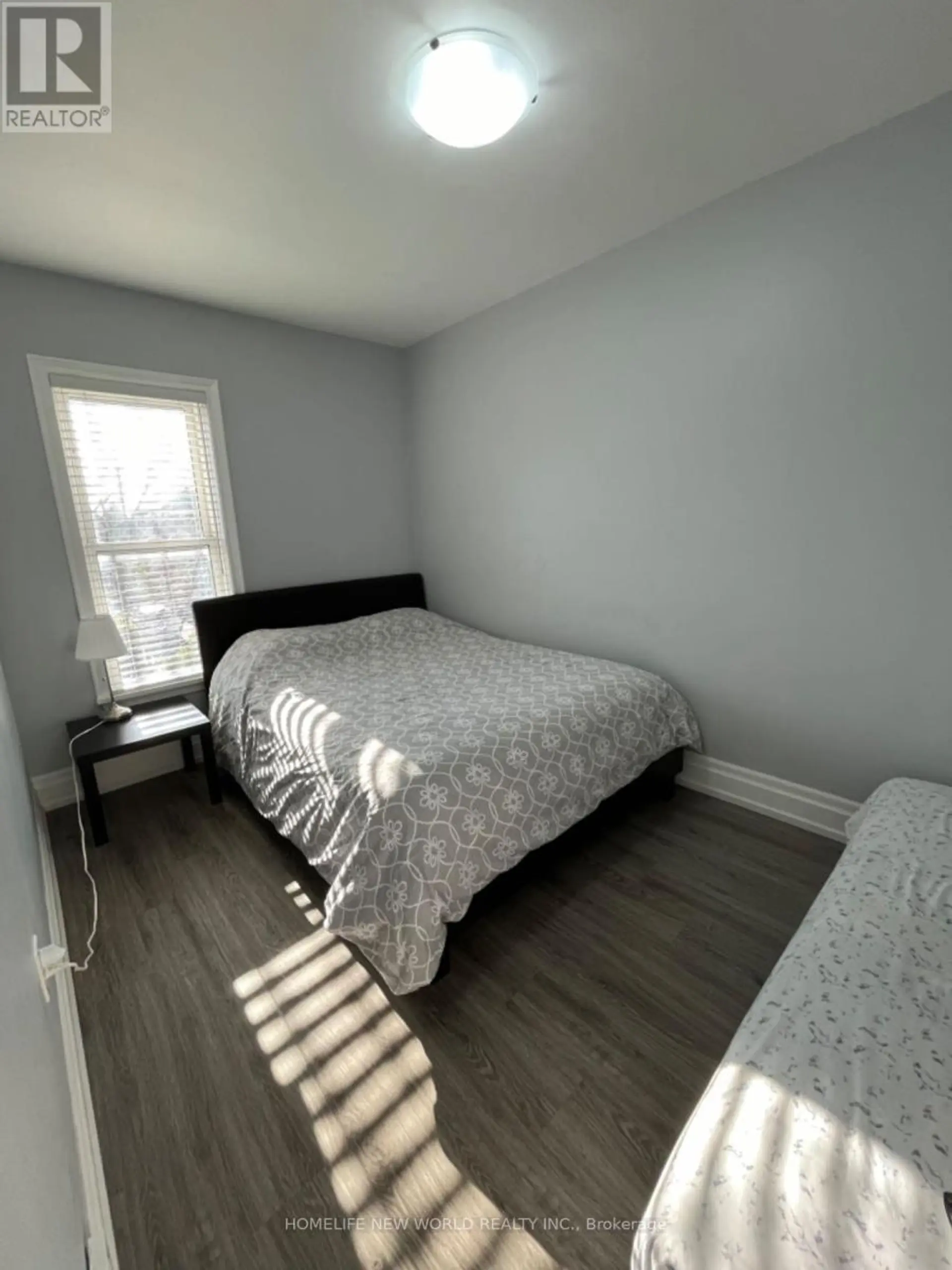 5021 SAINT CLAIR AVENUE W - Image 13