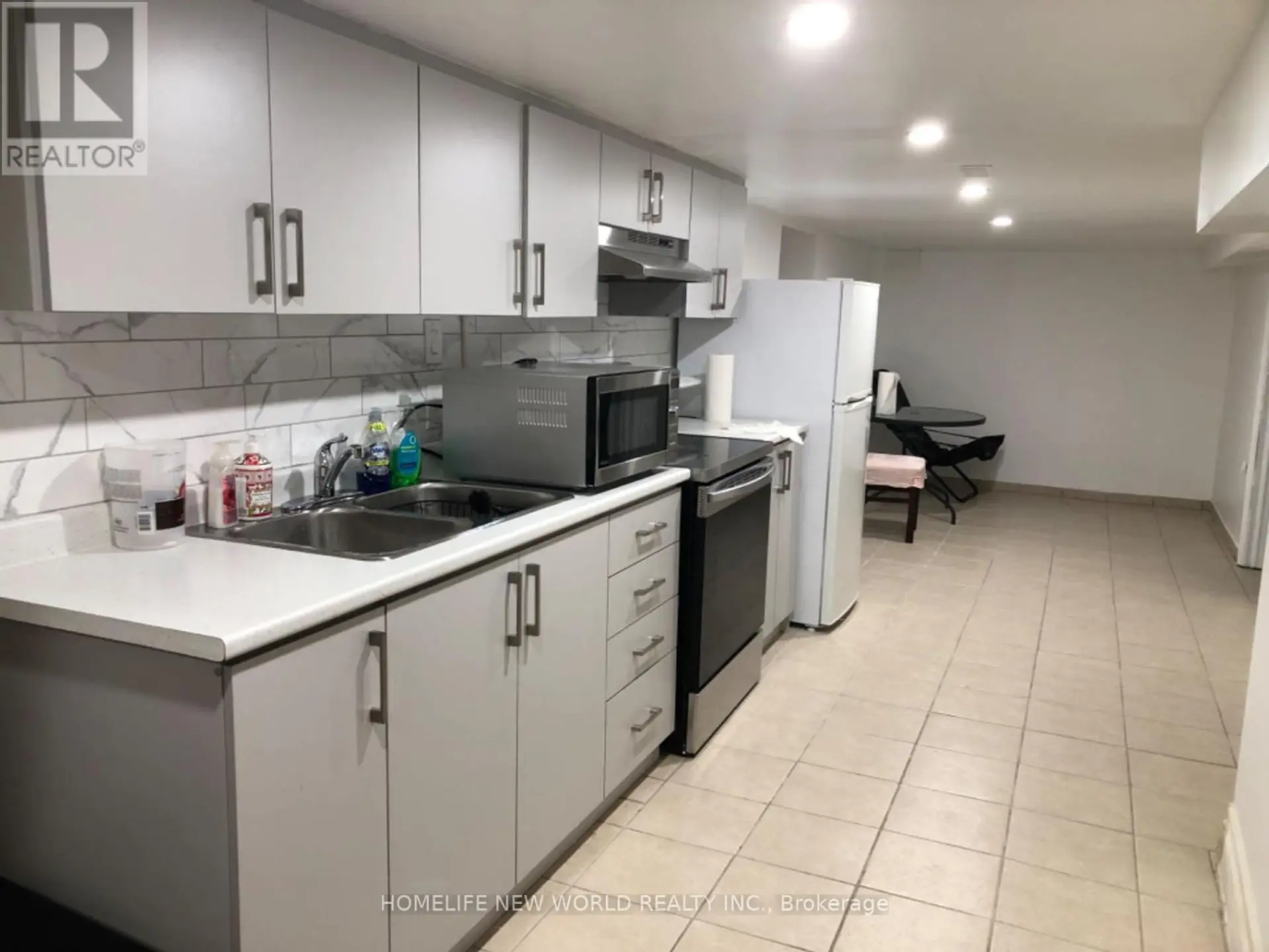 5021 SAINT CLAIR AVENUE W - Image 18