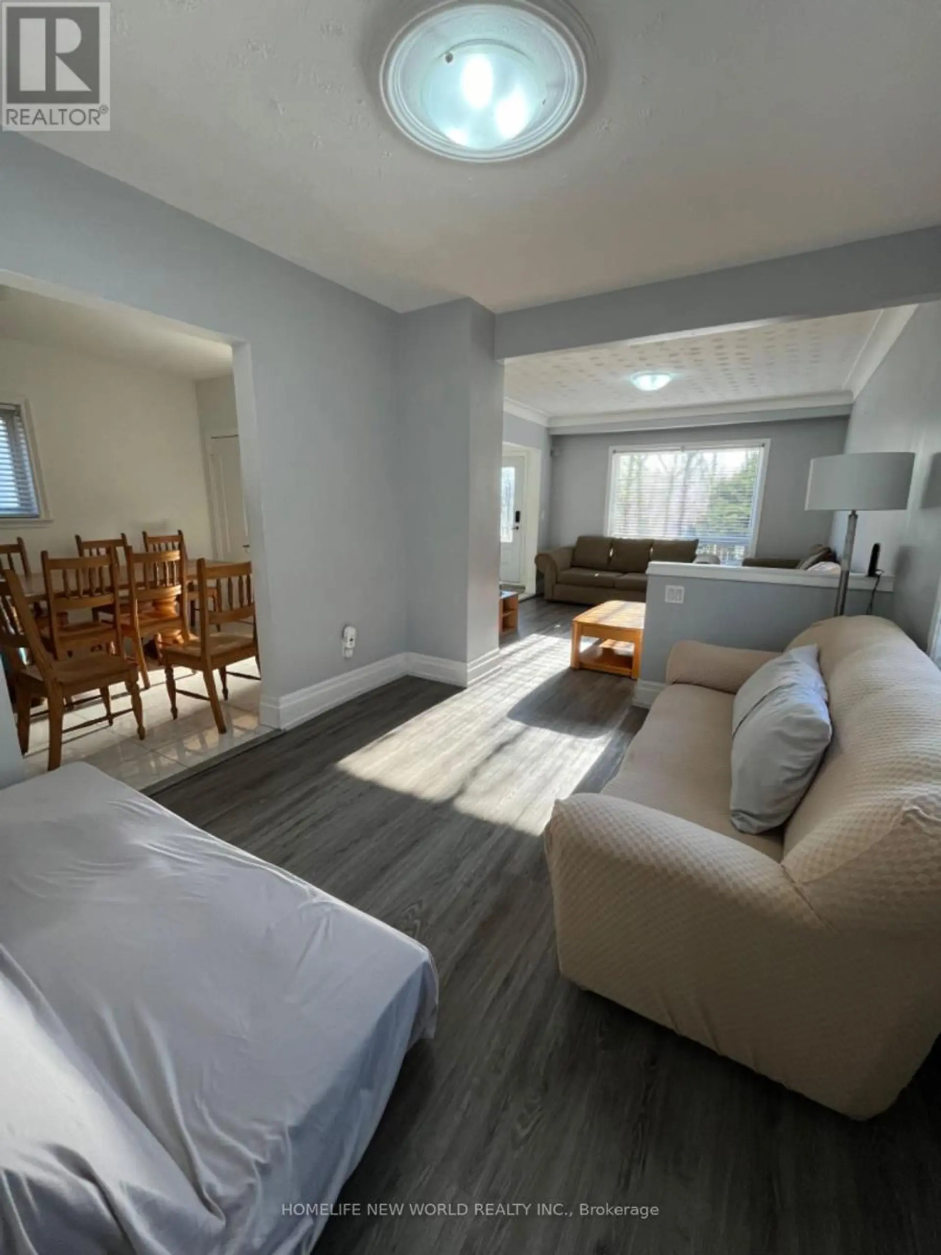 5021 SAINT CLAIR AVENUE W - Image 8
