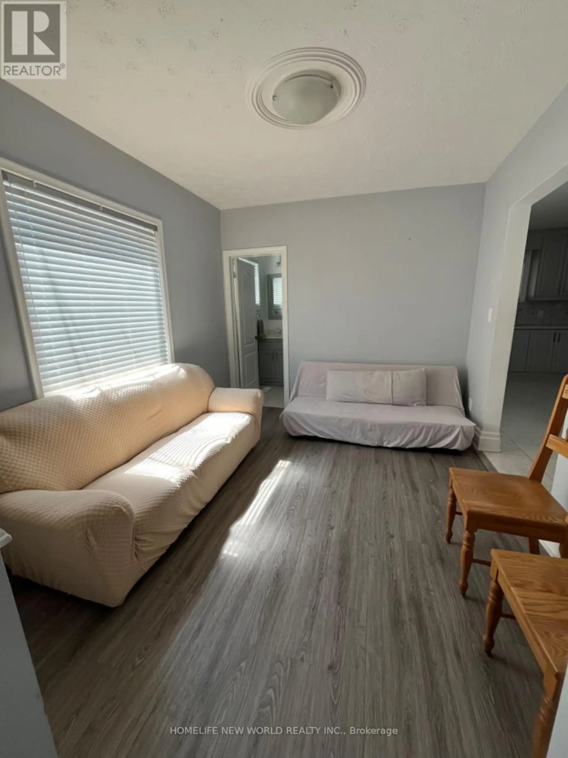 5021 SAINT CLAIR AVENUE W - Image 9