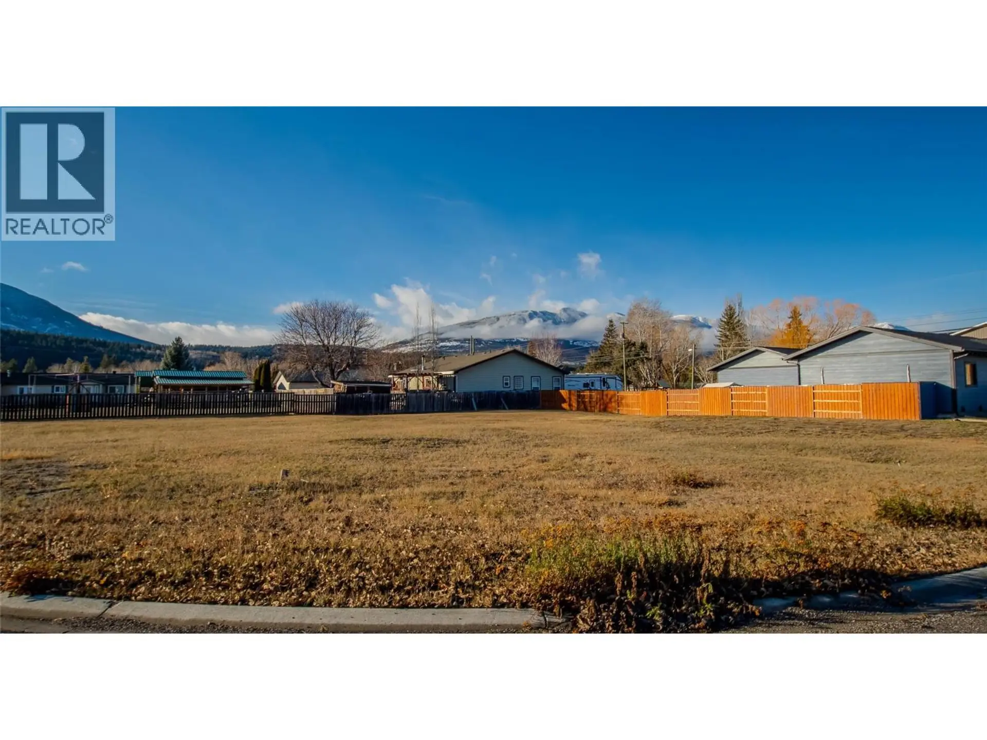 Property at 8957 COLUMBIA VIEW CRESCENT, Canal Flats, BC