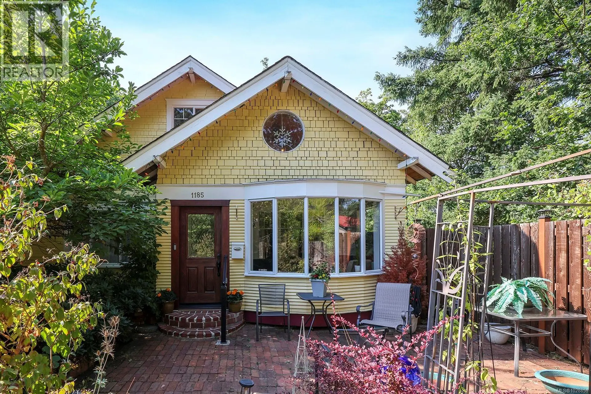 Property at 1185 5th St, Courtenay, BC