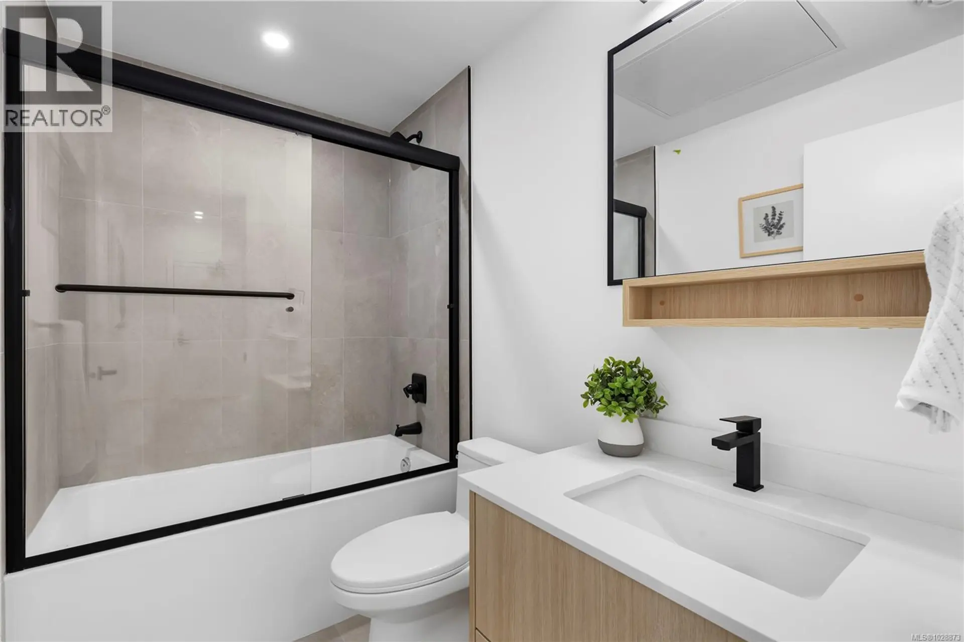 Property at #421 2629 MILLSTREAM RD, Langford, BC