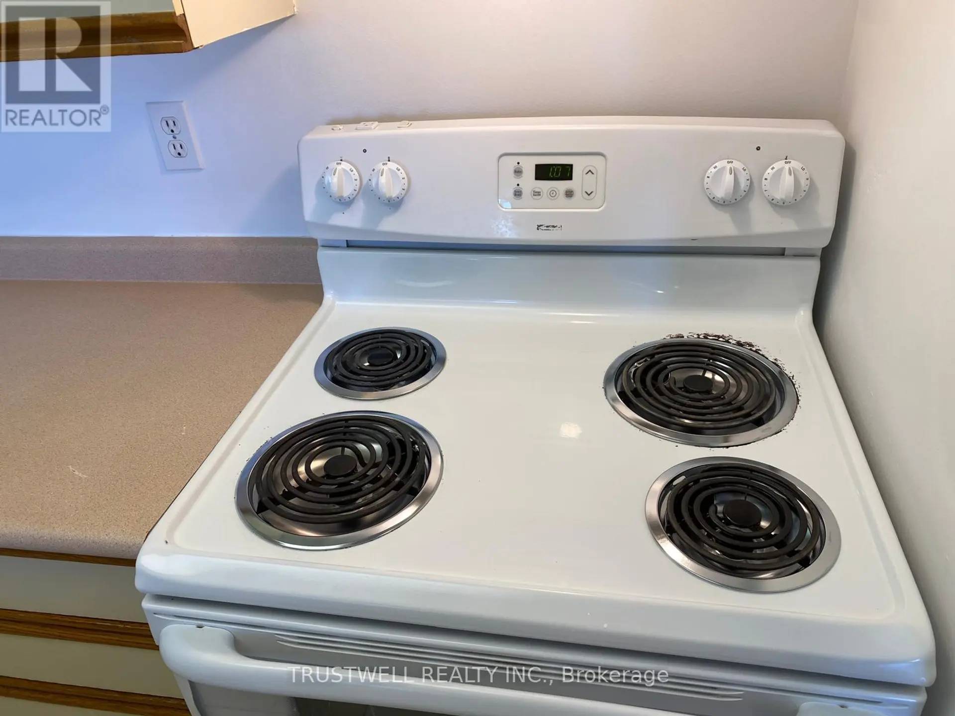 #1107 21 OVERLEA BOULEVARD - Image 12