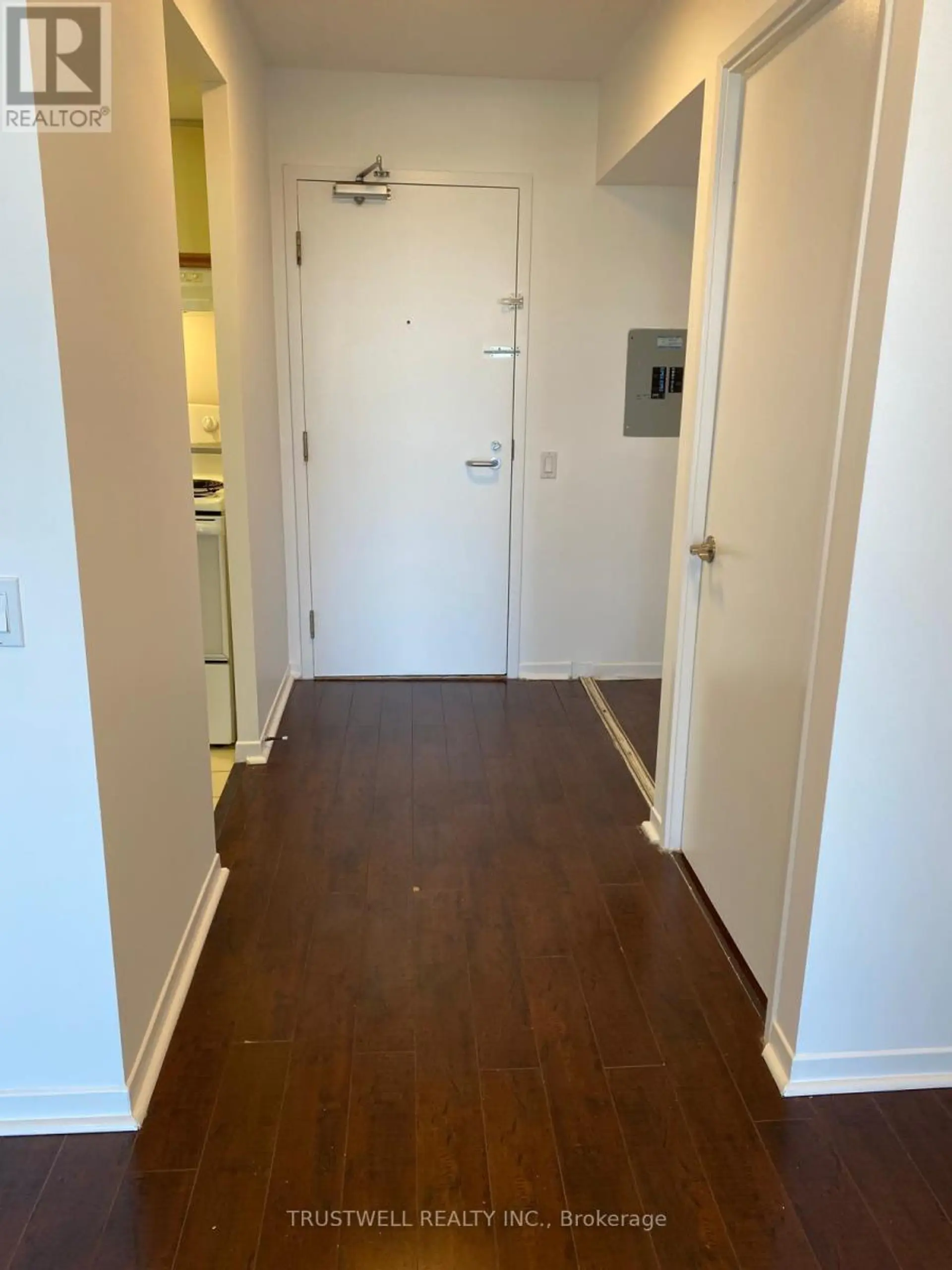 #1107 21 OVERLEA BOULEVARD - Image 7