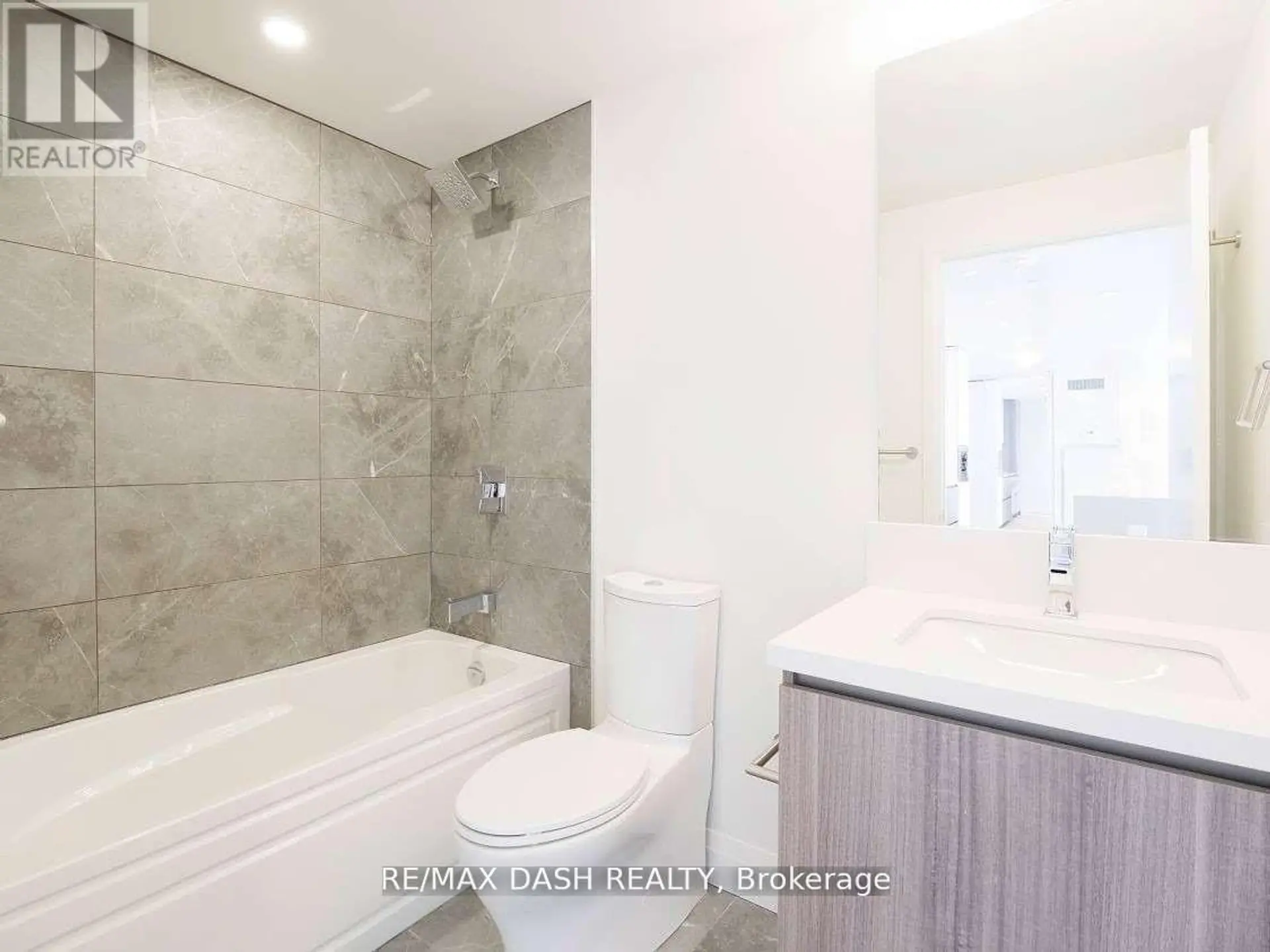 #602 151 AVENUE ROAD - Image 16