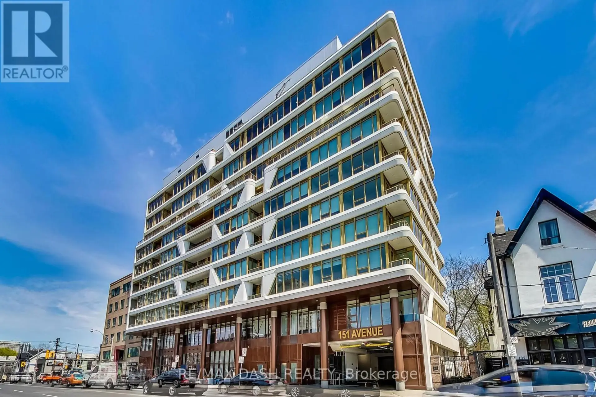 #602 151 AVENUE ROAD - Image 1
