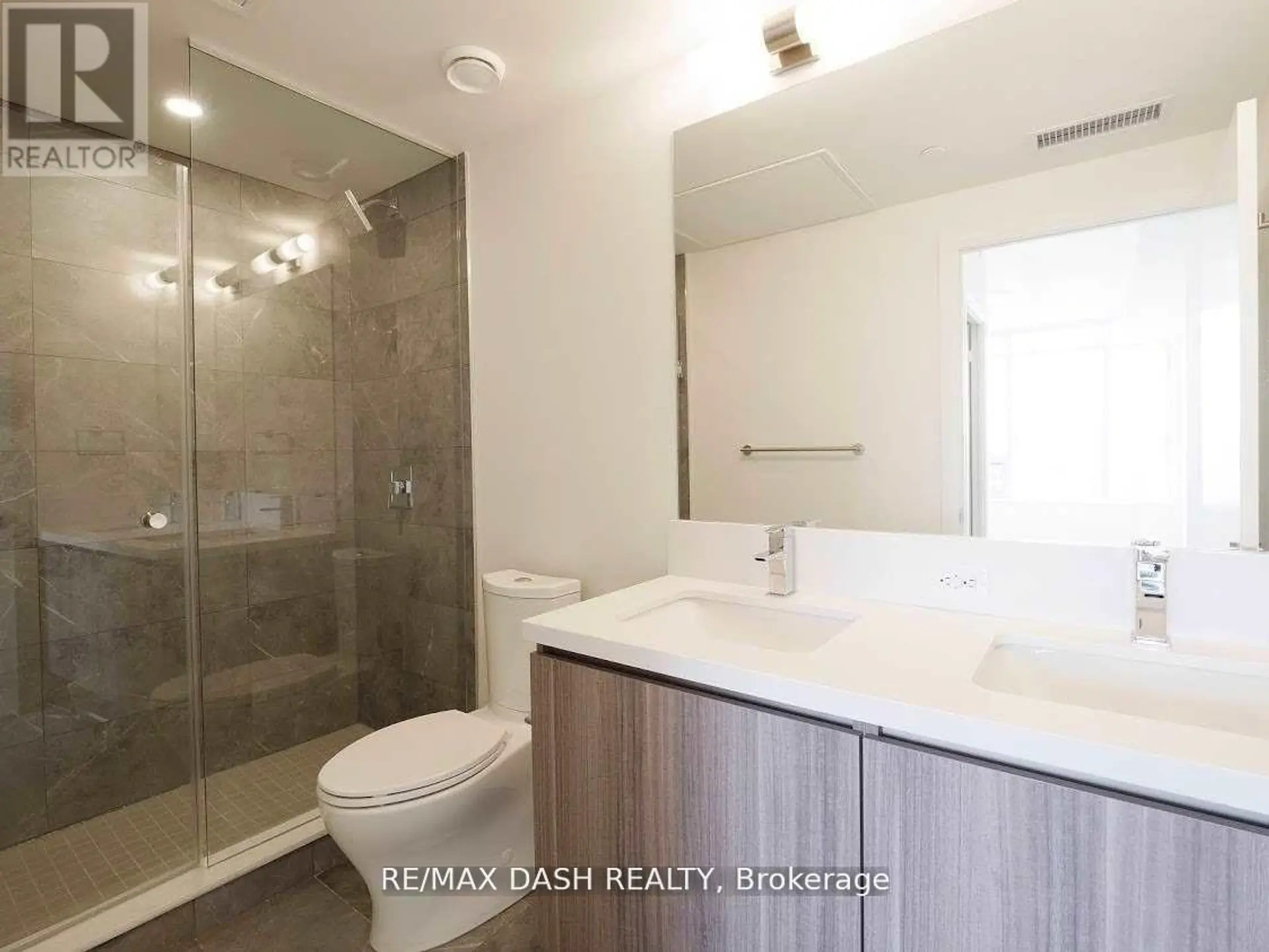 #602 151 AVENUE ROAD - Image 13