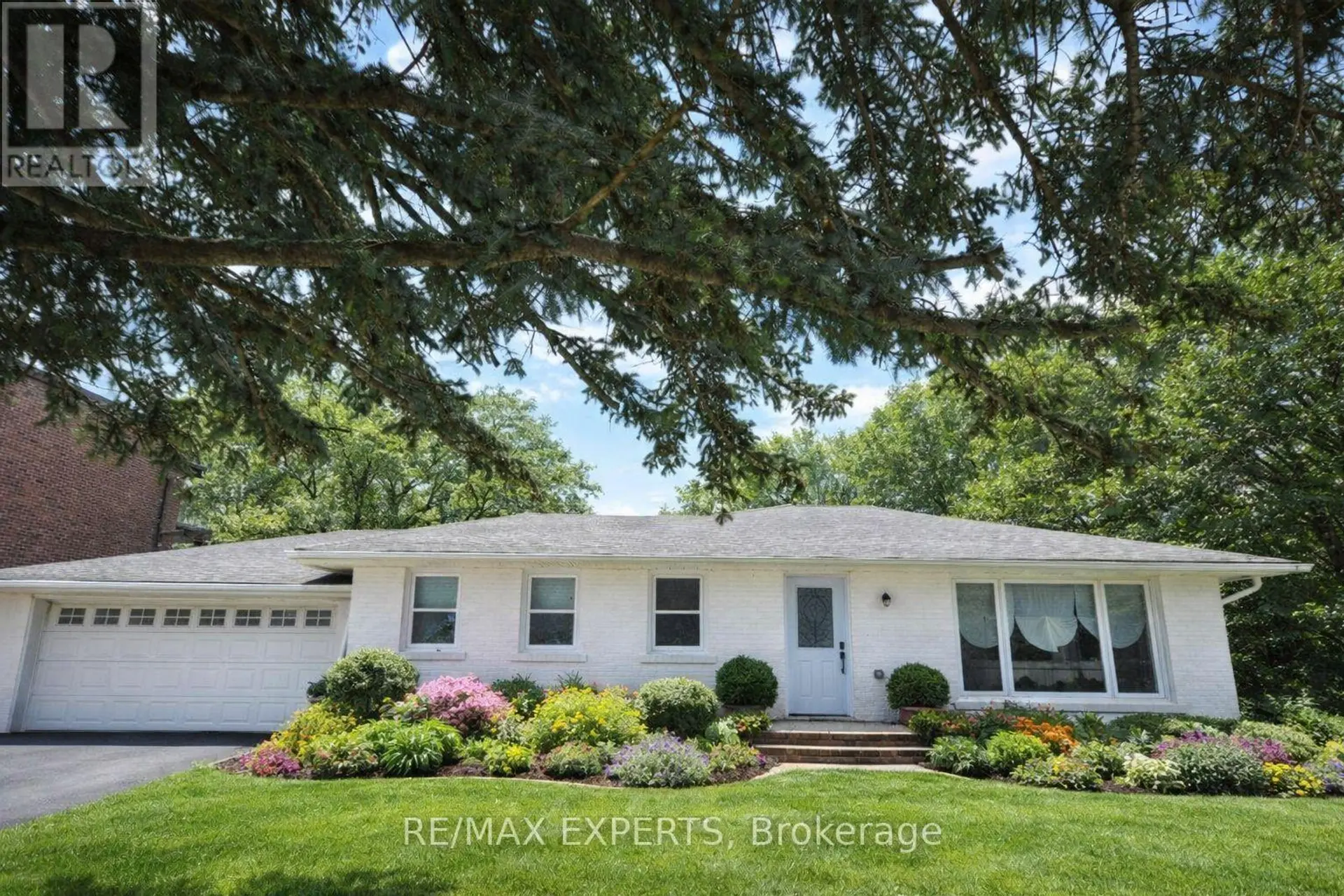 35 CLEARVIEW HEIGHTS - Image 1