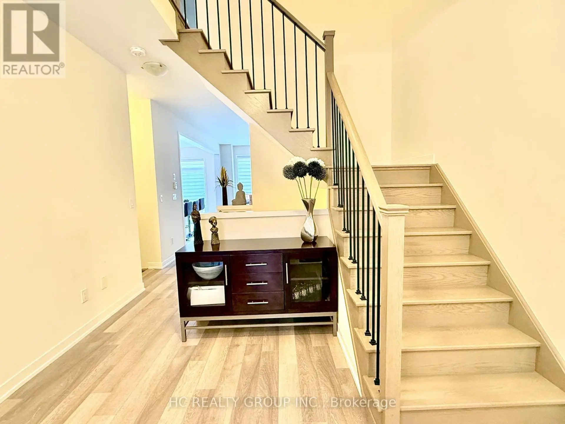 4 SAND HILL MEWS - Image 3