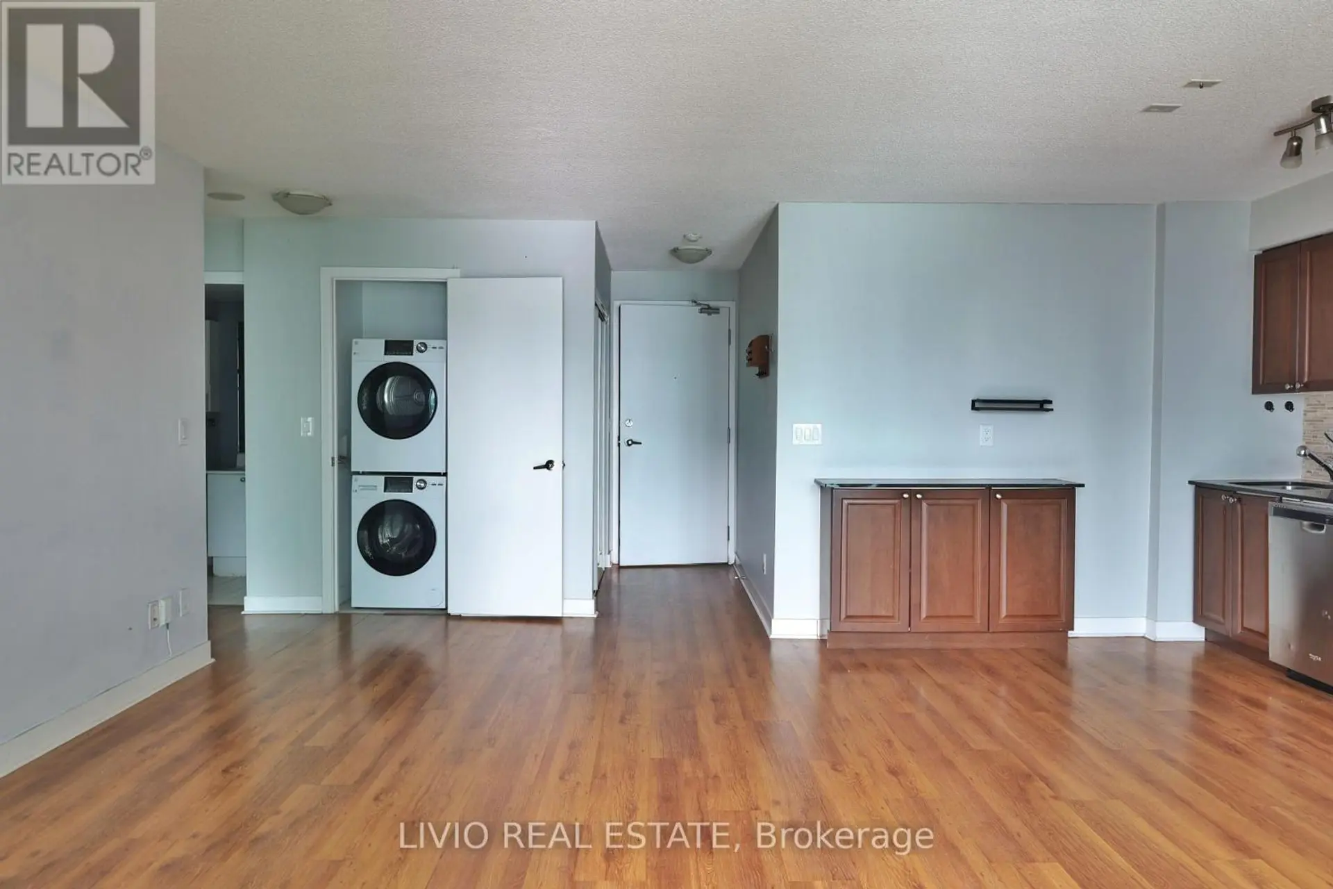 #2101 155 LEGION ROAD N - Image 12