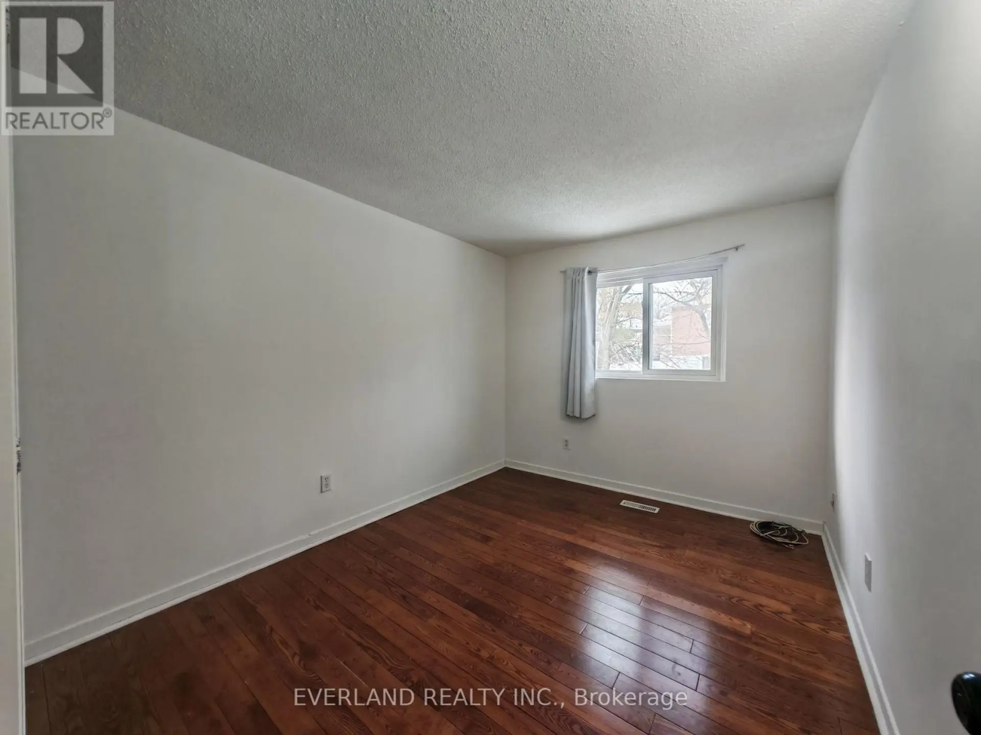 18 CAMBERLEY COURT - Image 13
