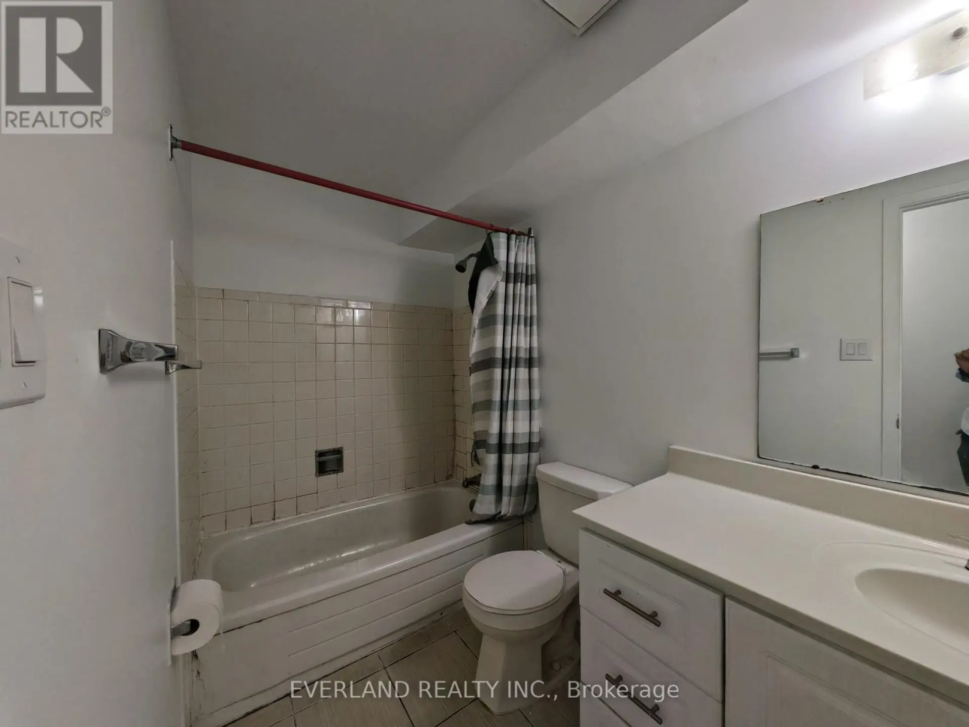 18 CAMBERLEY COURT - Image 6