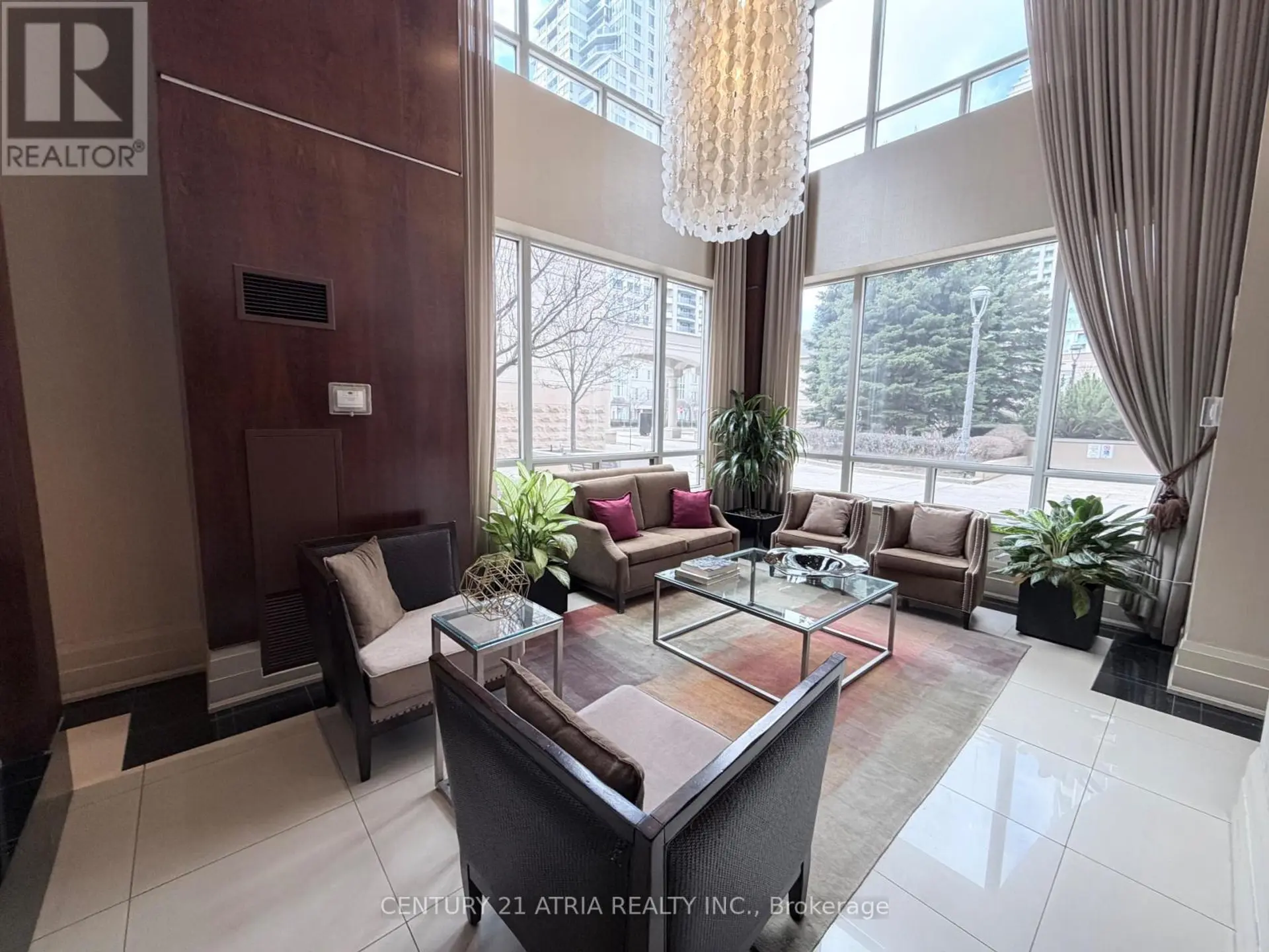 #303 8 REAN DRIVE - Image 3