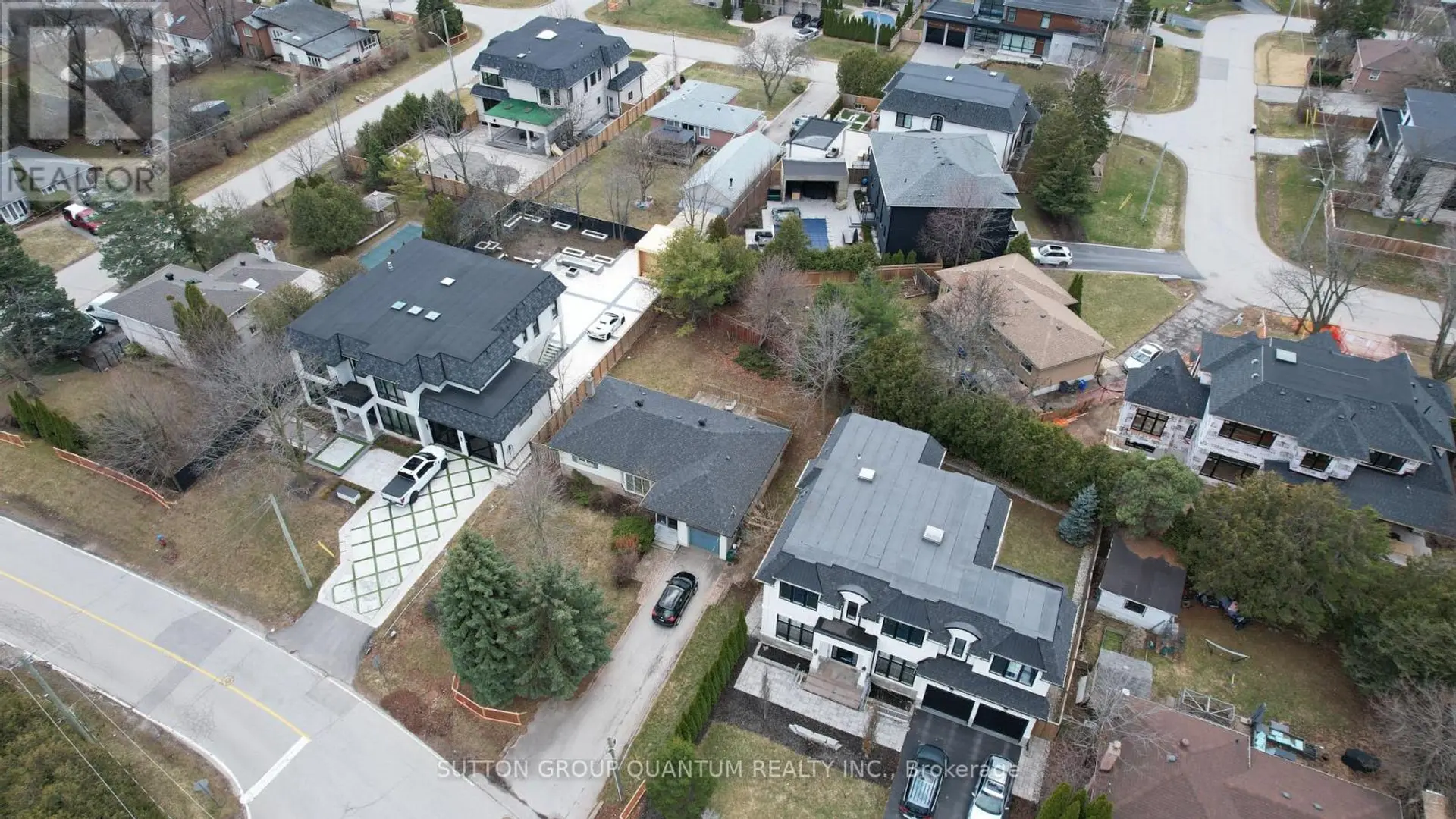398 TENNYSON DRIVE - Image 8
