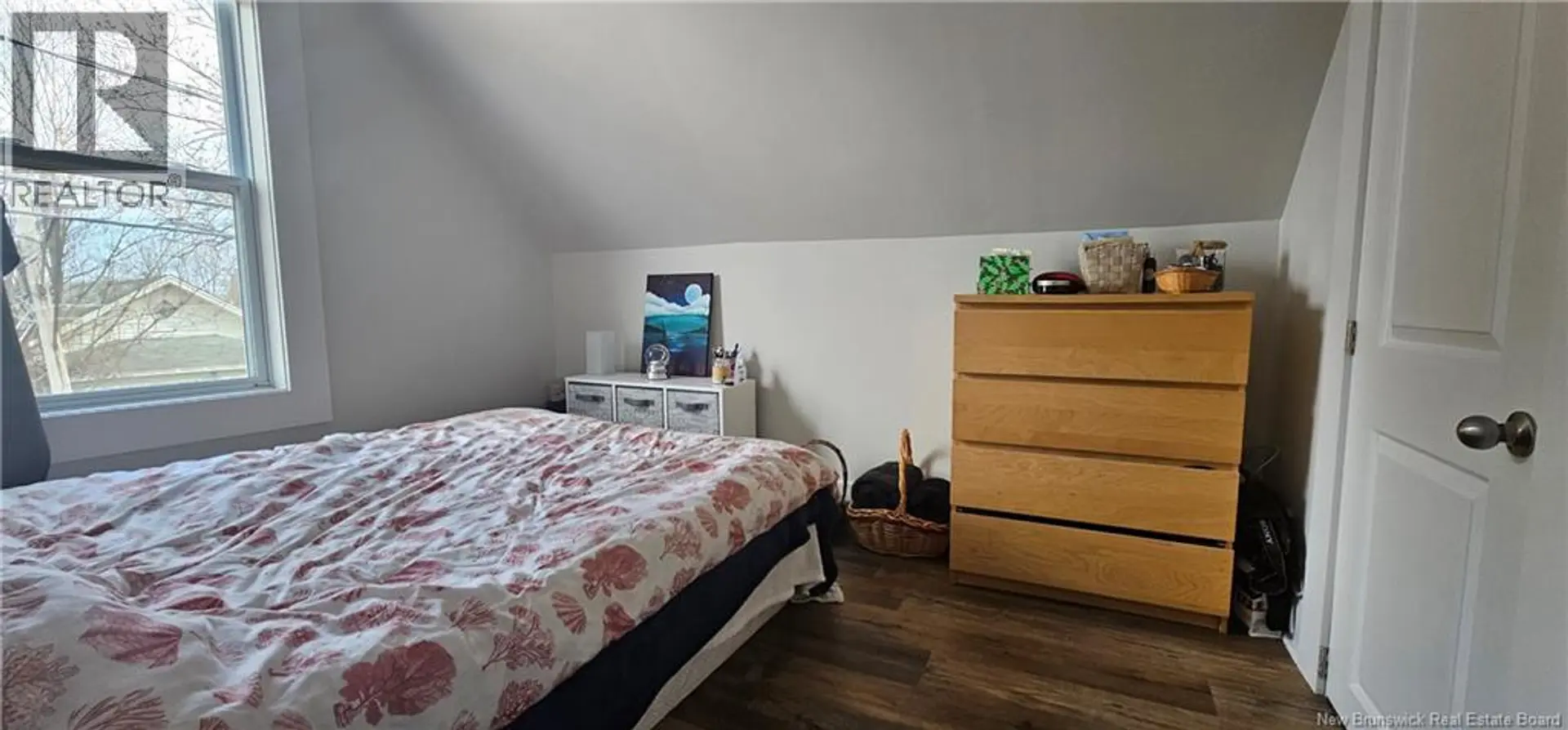 496 Robinson - Image 12