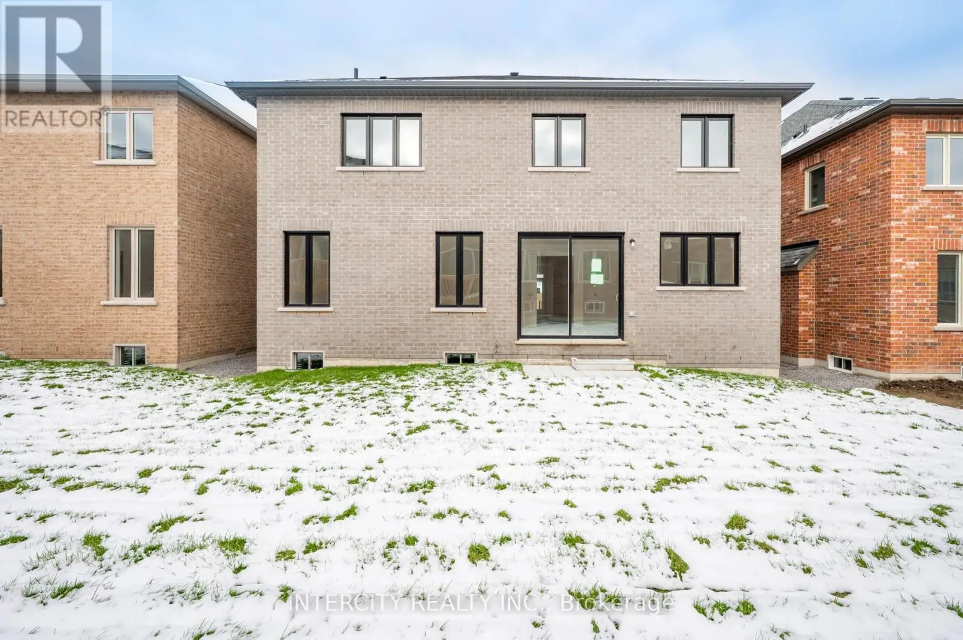 39 FATHER MUCKLE AVENUE - Image 3