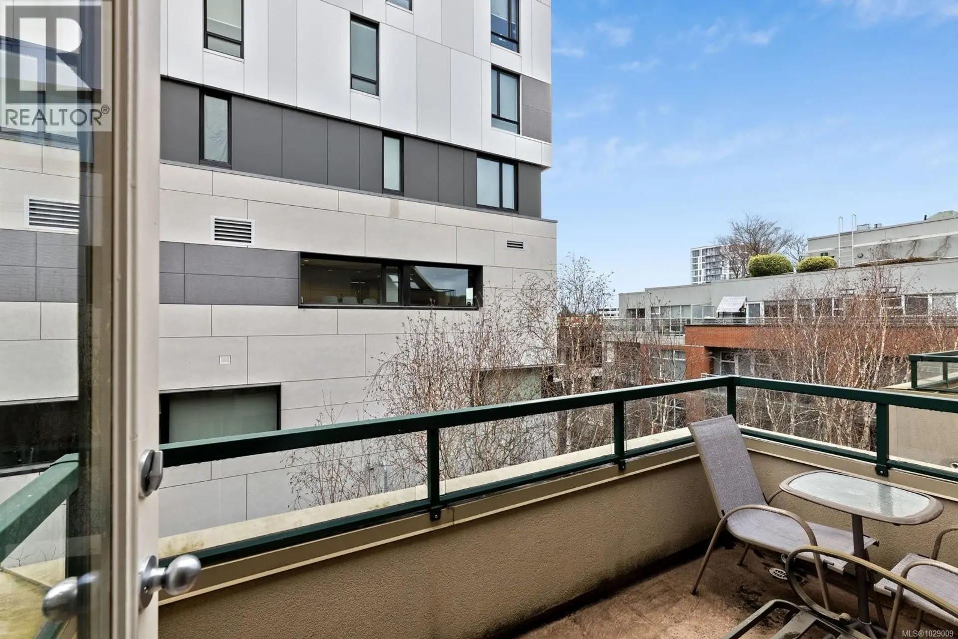 Property at #402 1015 JOHNSON ST, Victoria, BC