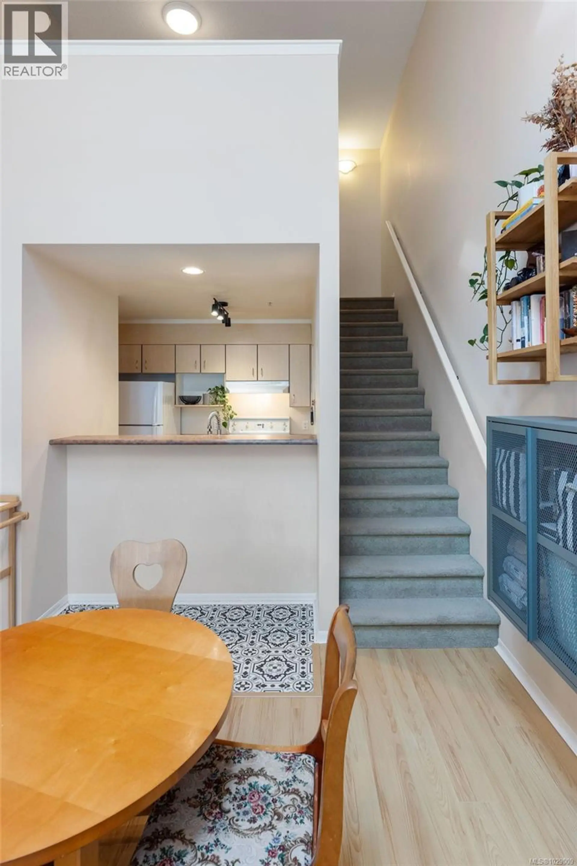 Property at #402 1015 JOHNSON ST, Victoria, BC