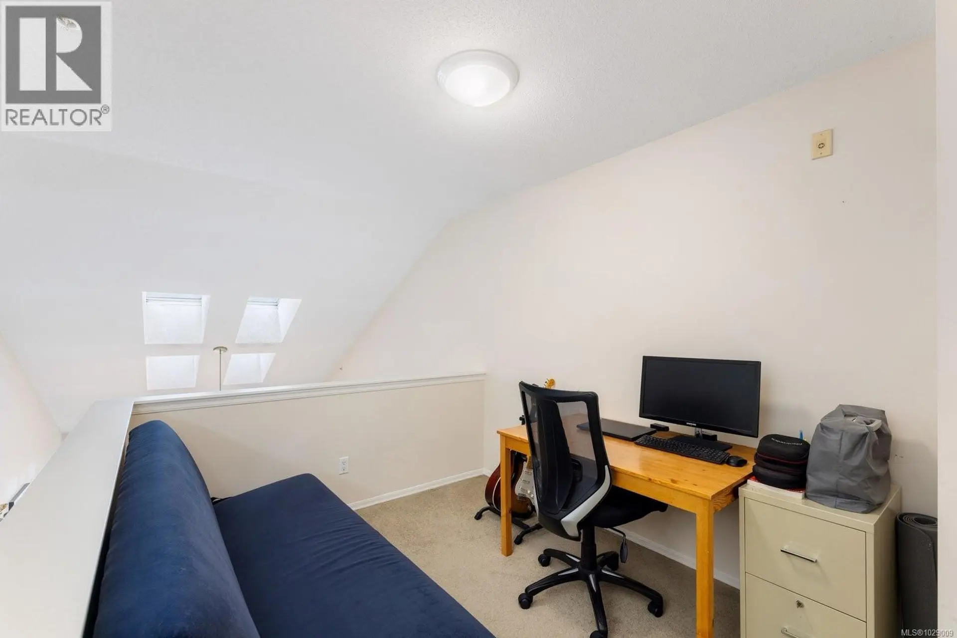 Property at #402 1015 JOHNSON ST, Victoria, BC