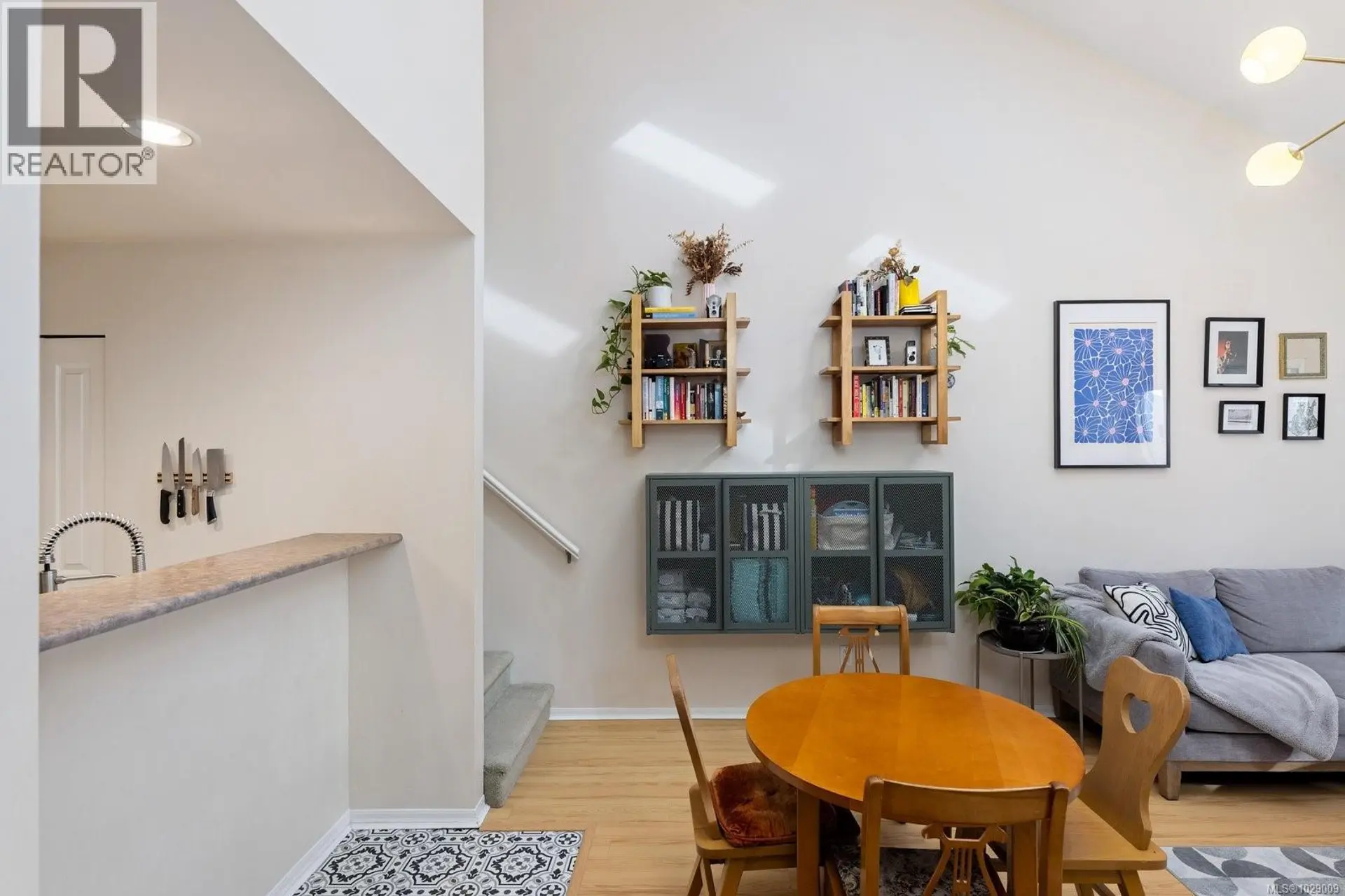 Property at #402 1015 JOHNSON ST, Victoria, BC