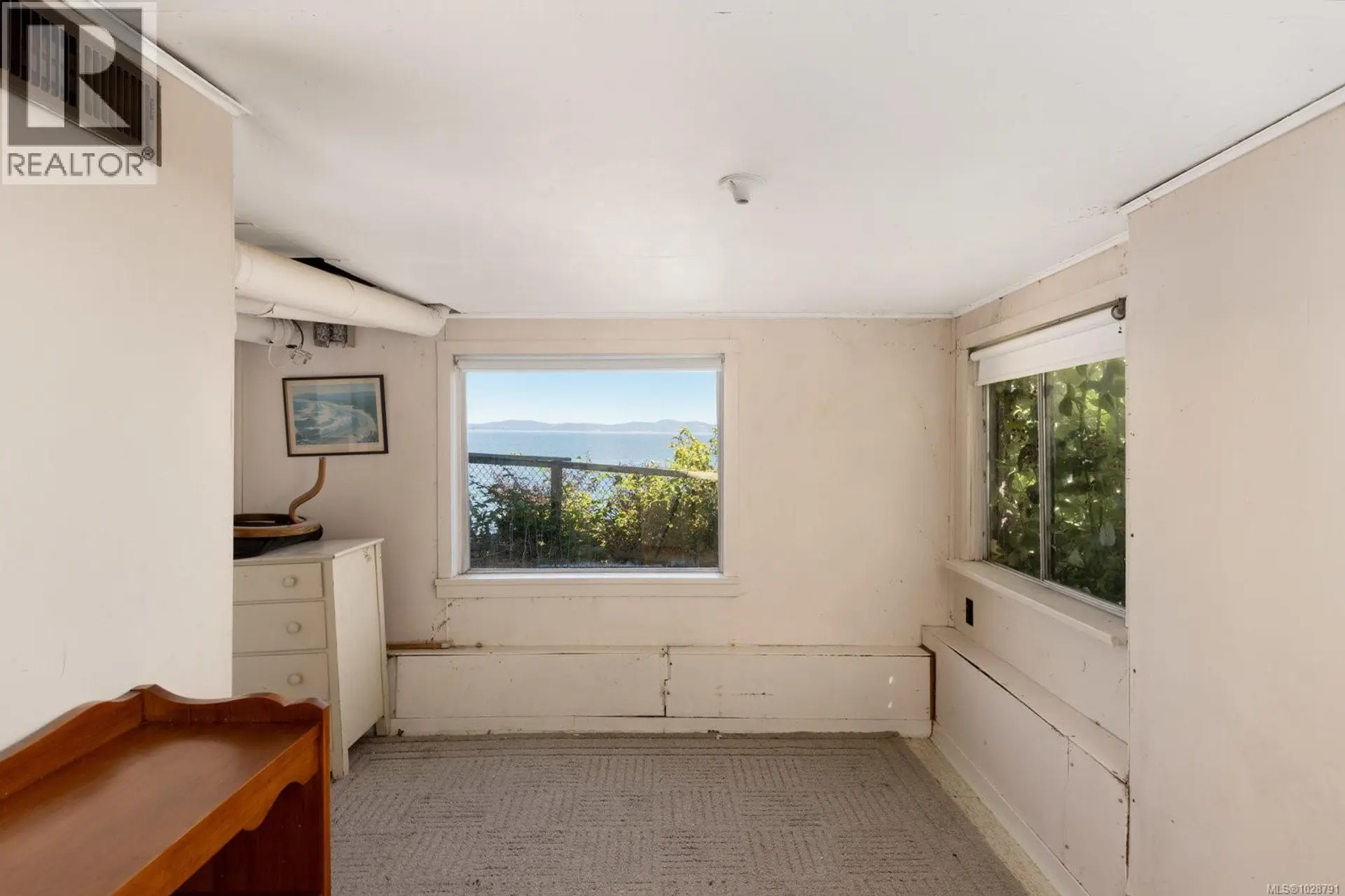 Property at 5015 CORDOVA BAY RD, Saanich, BC