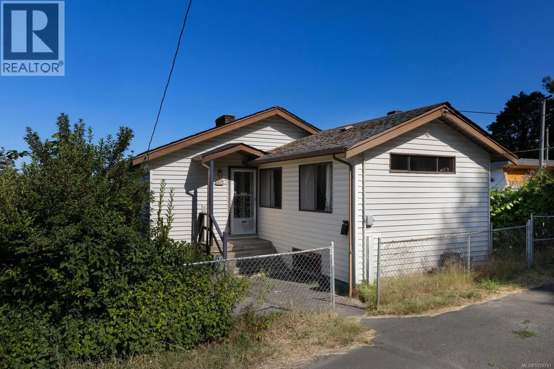 Property at 5015 CORDOVA BAY RD, Saanich, BC