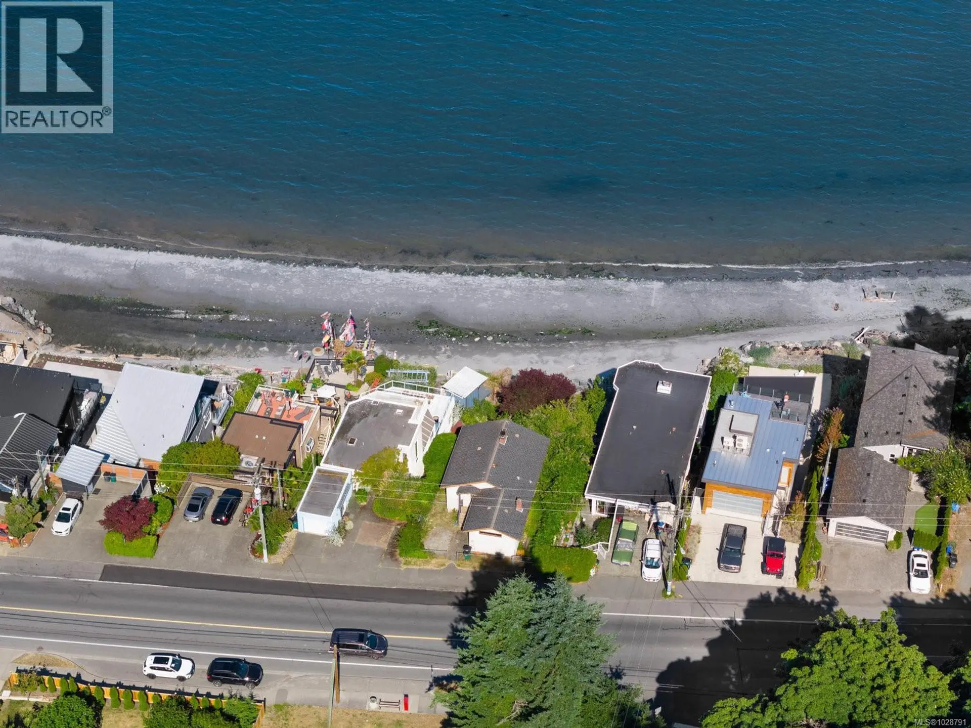 Property at 5015 CORDOVA BAY RD, Saanich, BC