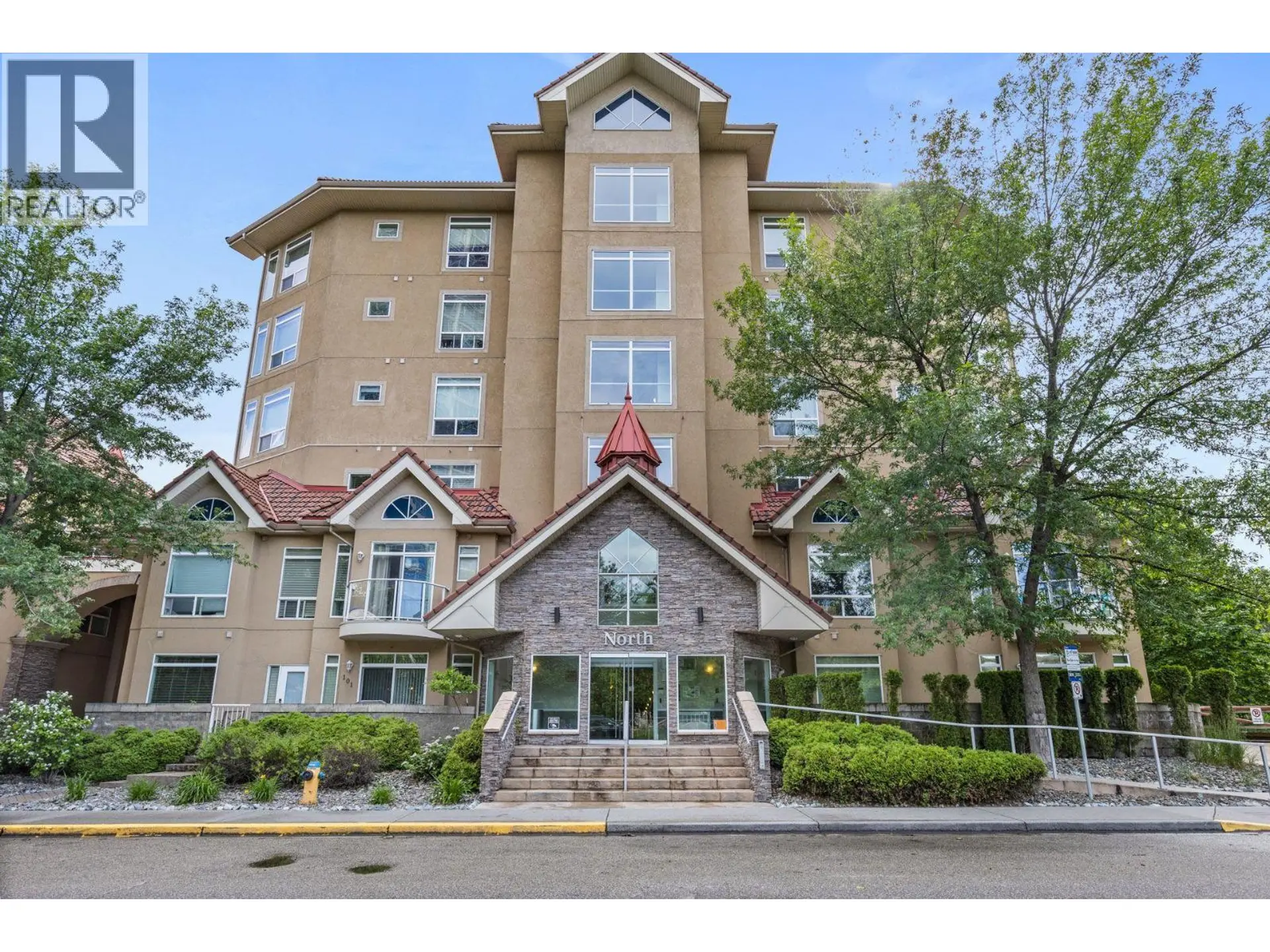 Property at #208 1088 SUNSET DRIVE, Kelowna, BC