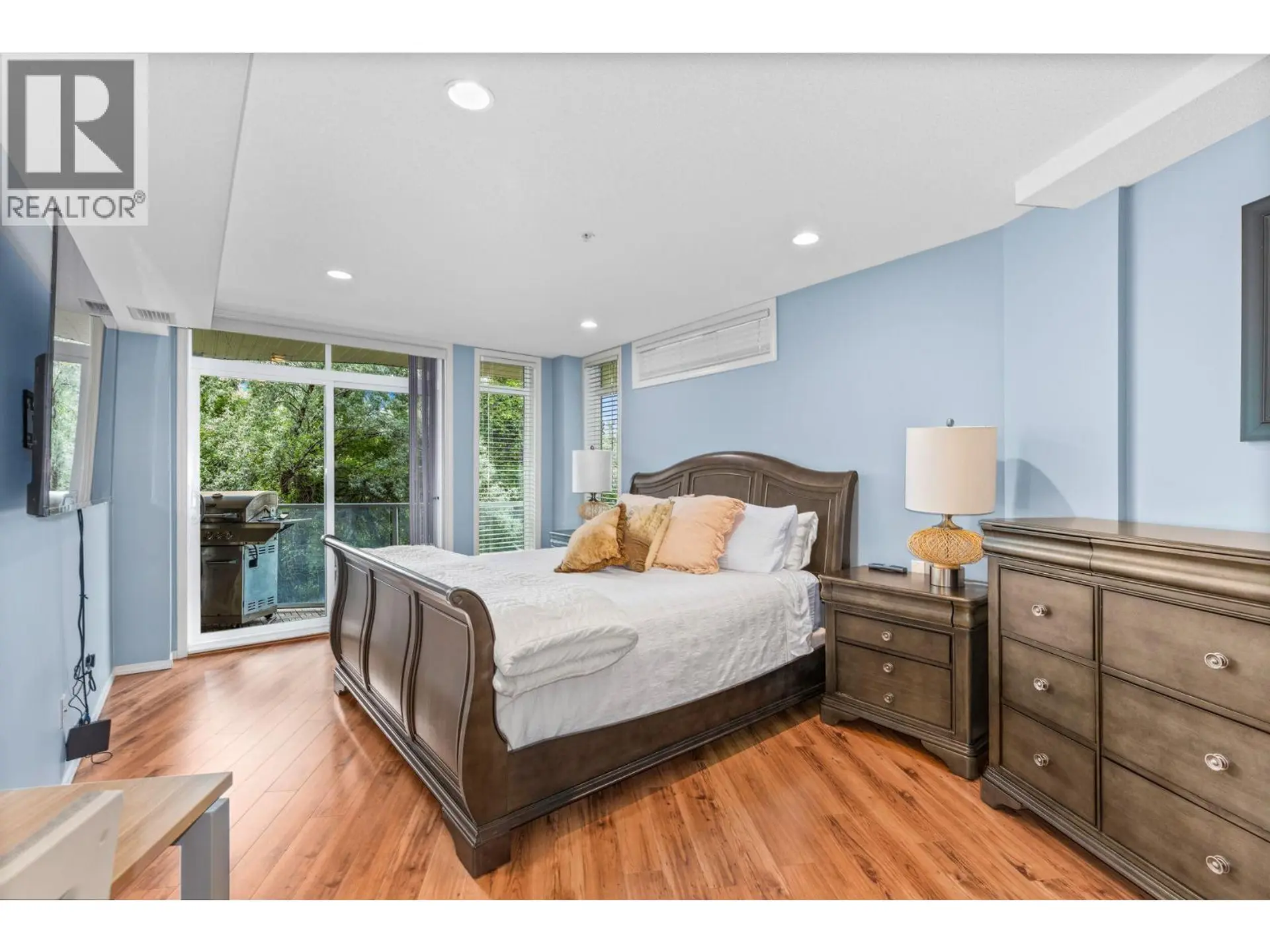 Property at #208 1088 SUNSET DRIVE, Kelowna, BC